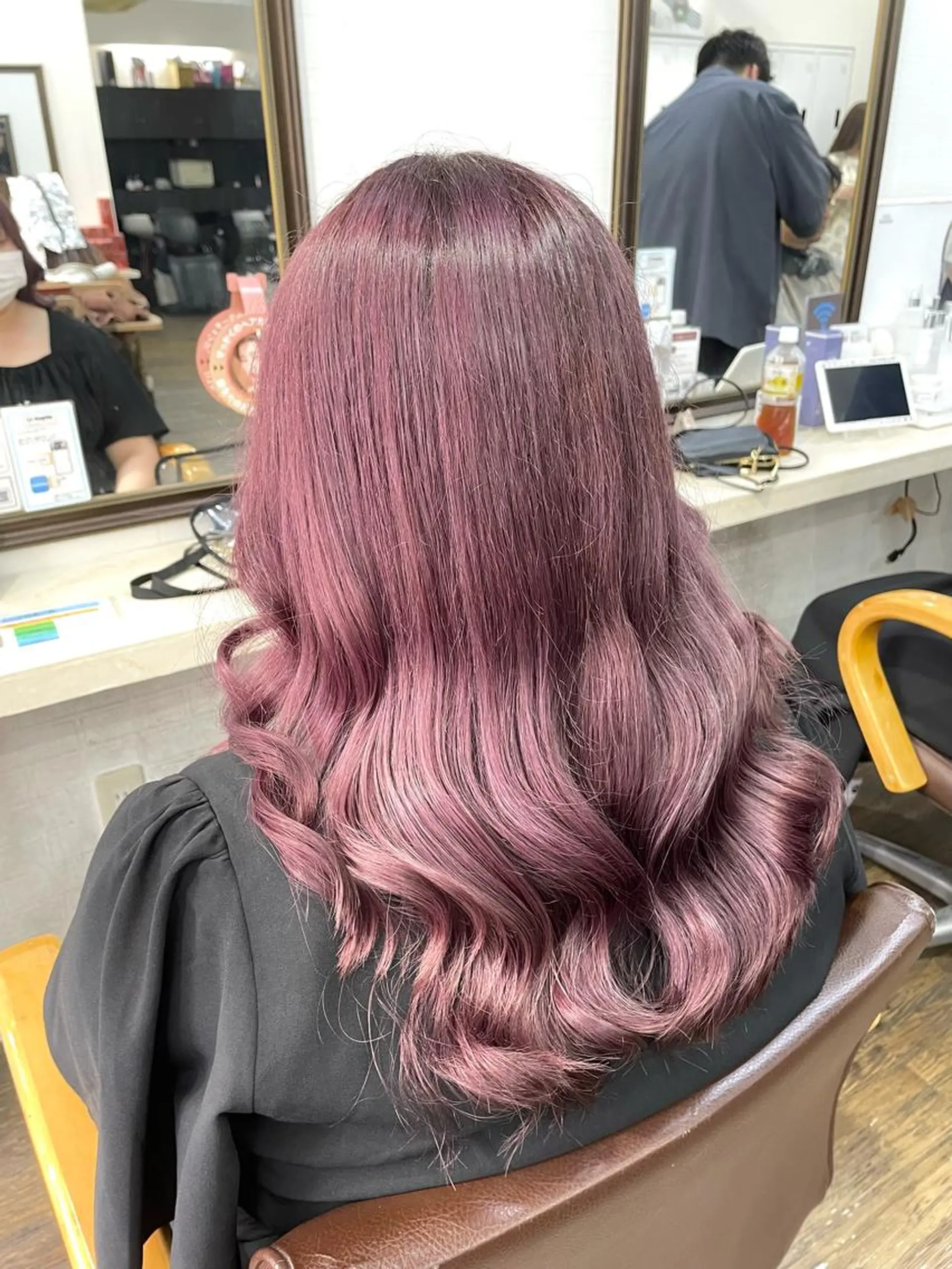 セミロング 田子🦋ハイトーン 🫐耳つぼジュエリーのヘアスタイル