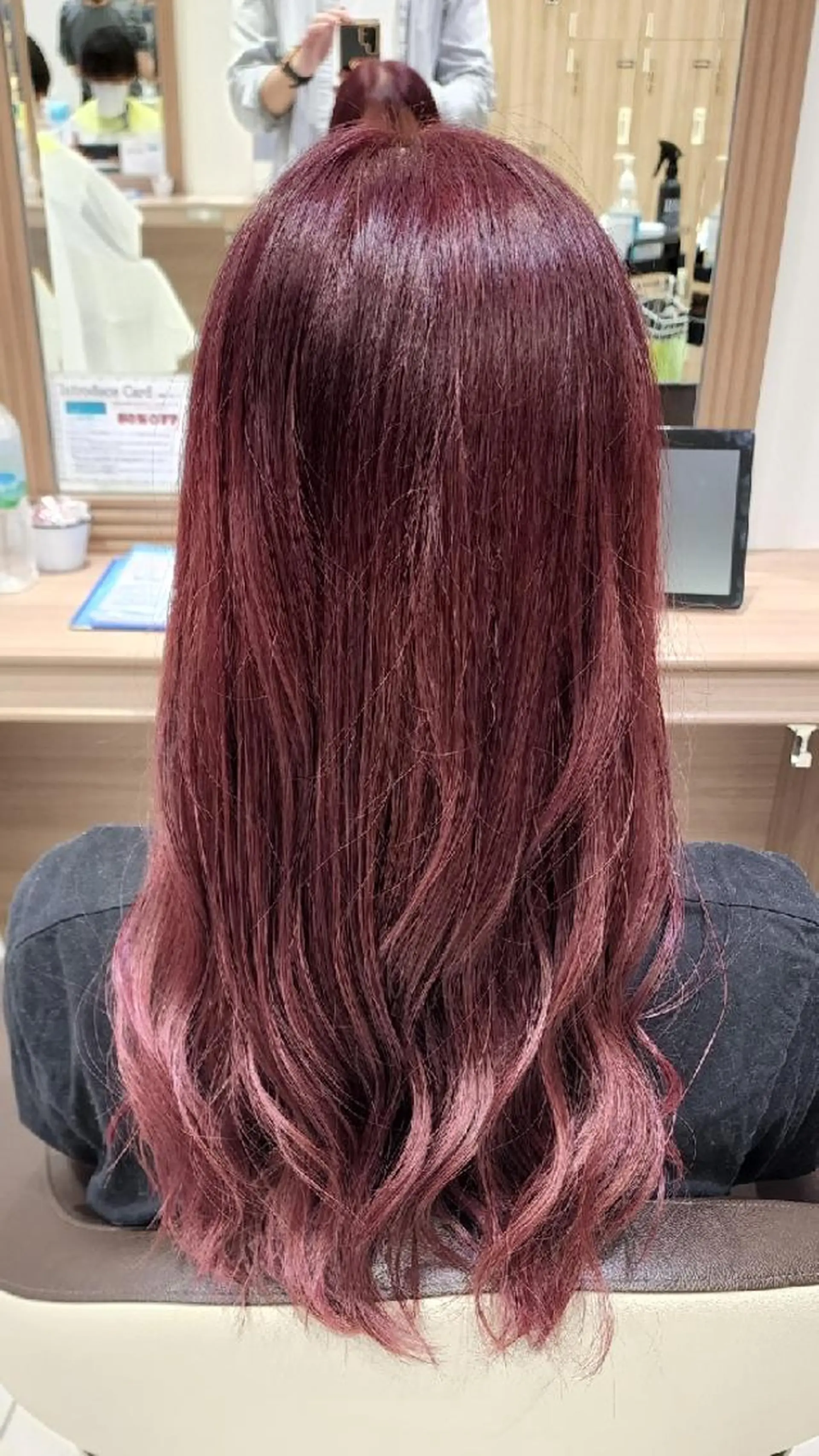 ロング カラー ブリーチ イルミナカラー ピンクカラー 中村 和貴のヘアスタイル