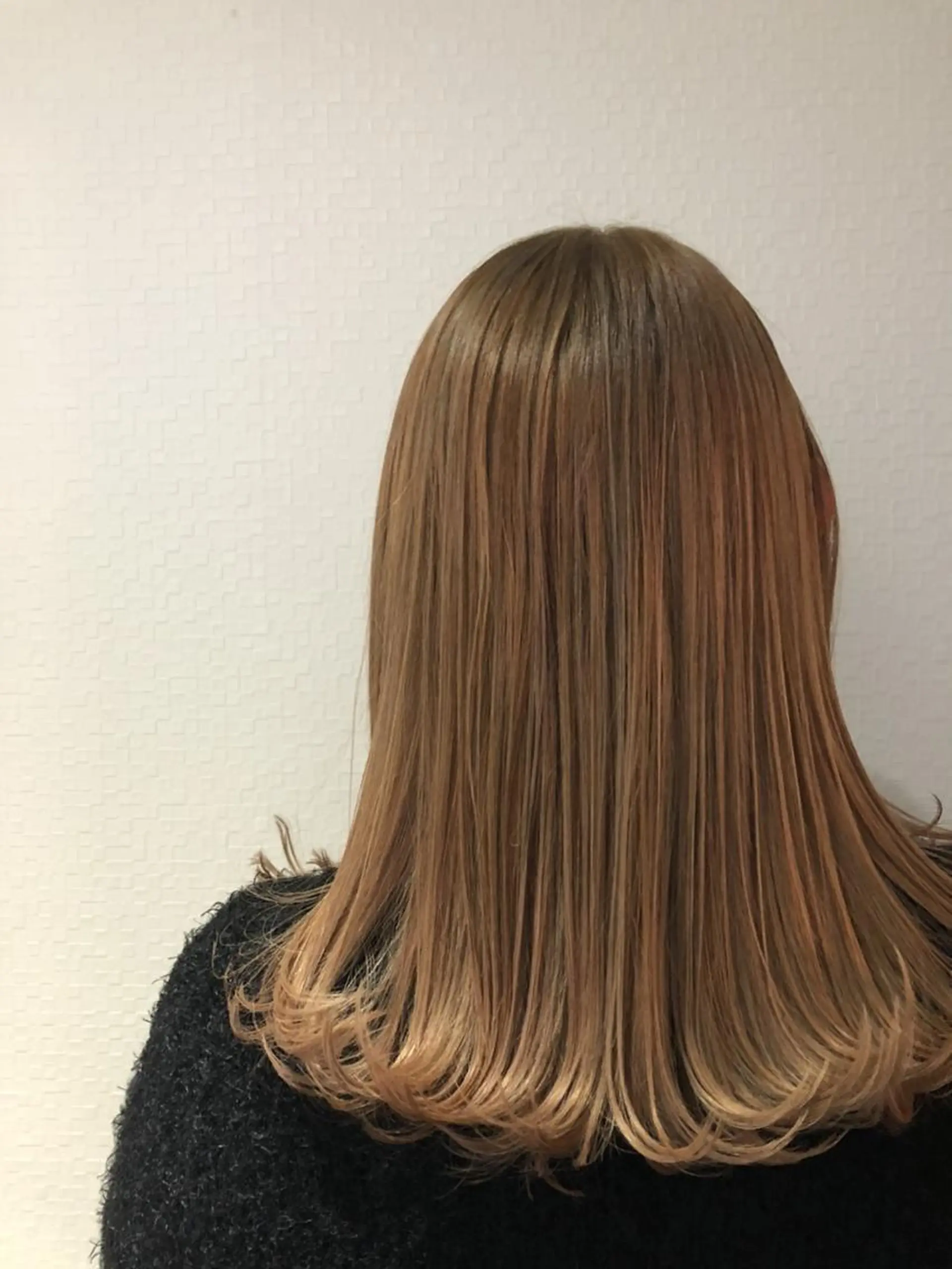 セミロング カラー ベージュカラー ハイトーンカラー ハイトーンオレンジ オレンジ オレンジベージュ カット ヘアカラー 縮毛矯正 トリートメント terra✂️川嶋 大輔のヘアスタイル