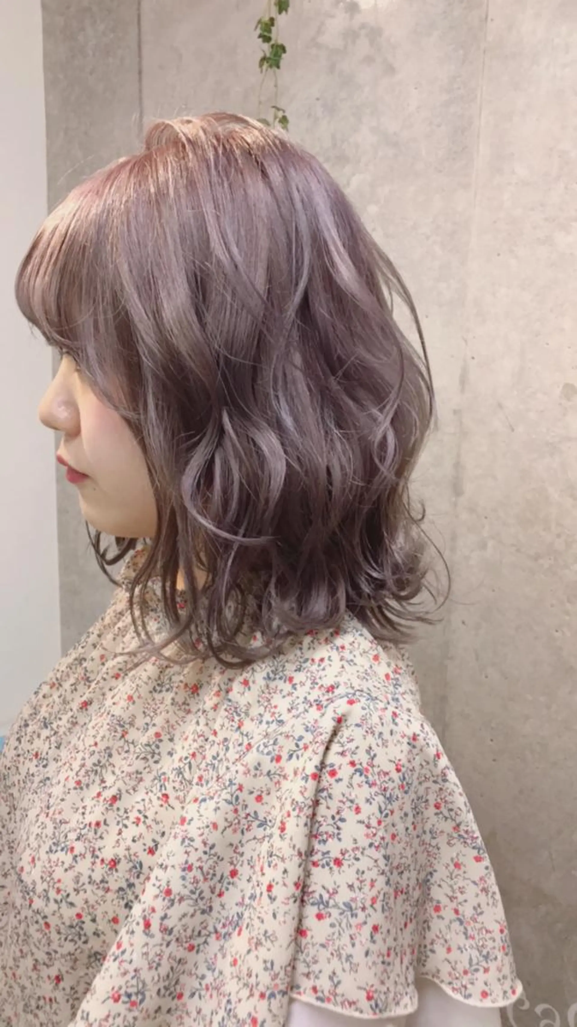 ミディアム カラー アッシュ ラベンダーカラー ラベンダーアッシュ 及川 光のヘアスタイル