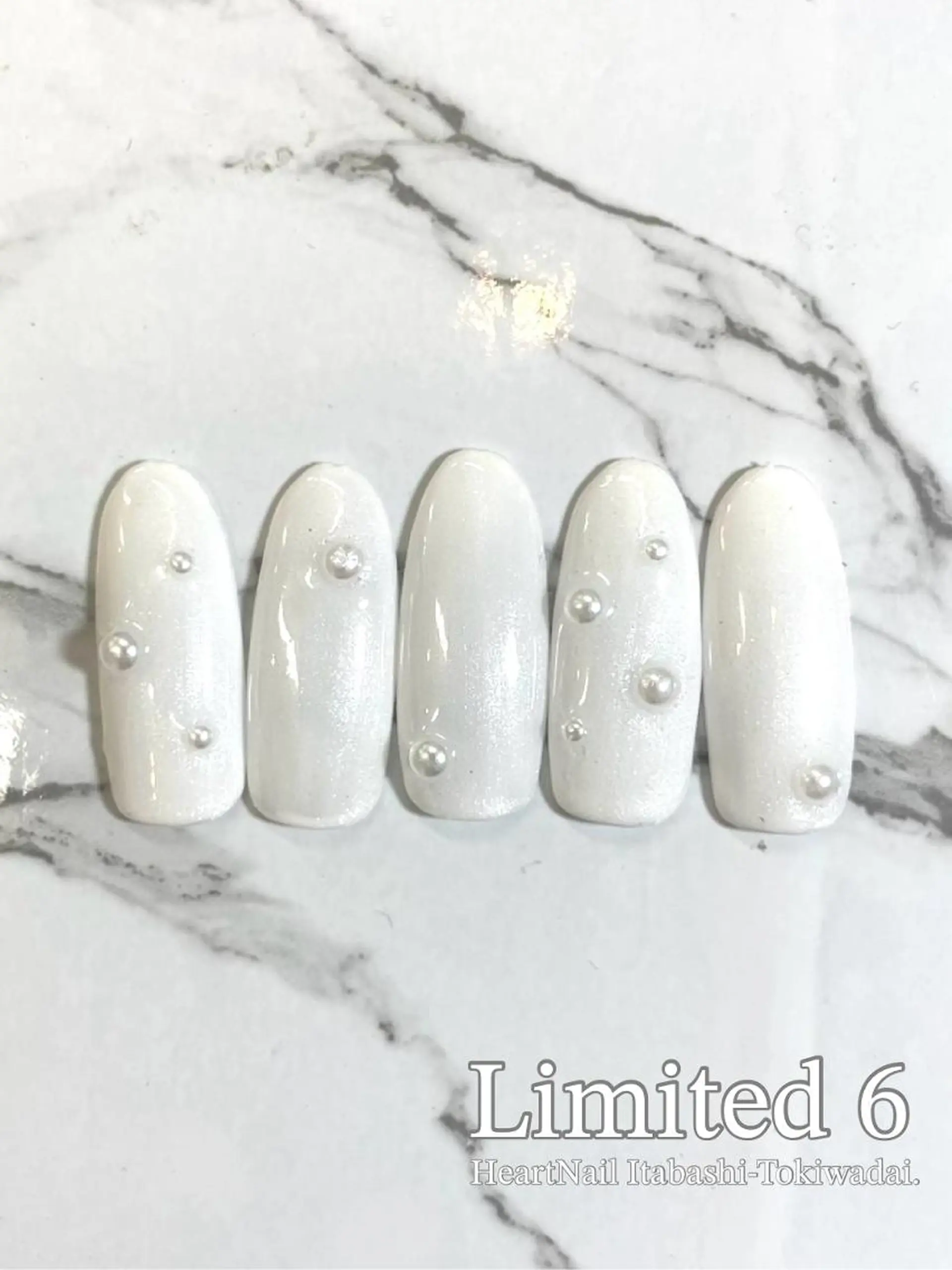 ネイル アートネイル ラメ(グリッター) ラメグラデーション マグネットネイル ワンカラーネイル ハンドネイル ハンドケア はあとねいる 板橋ときわ台店のネイルデザイン