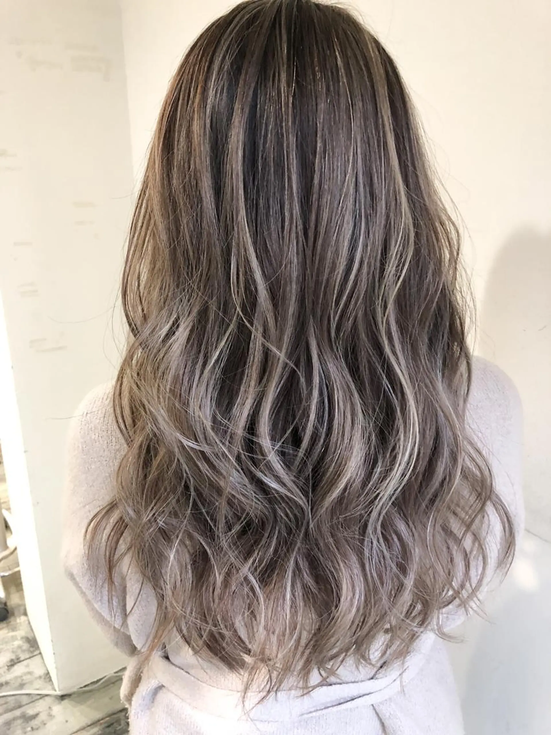 セミロング カラー WONK. ウォンク 心斎橋のヘアスタイル