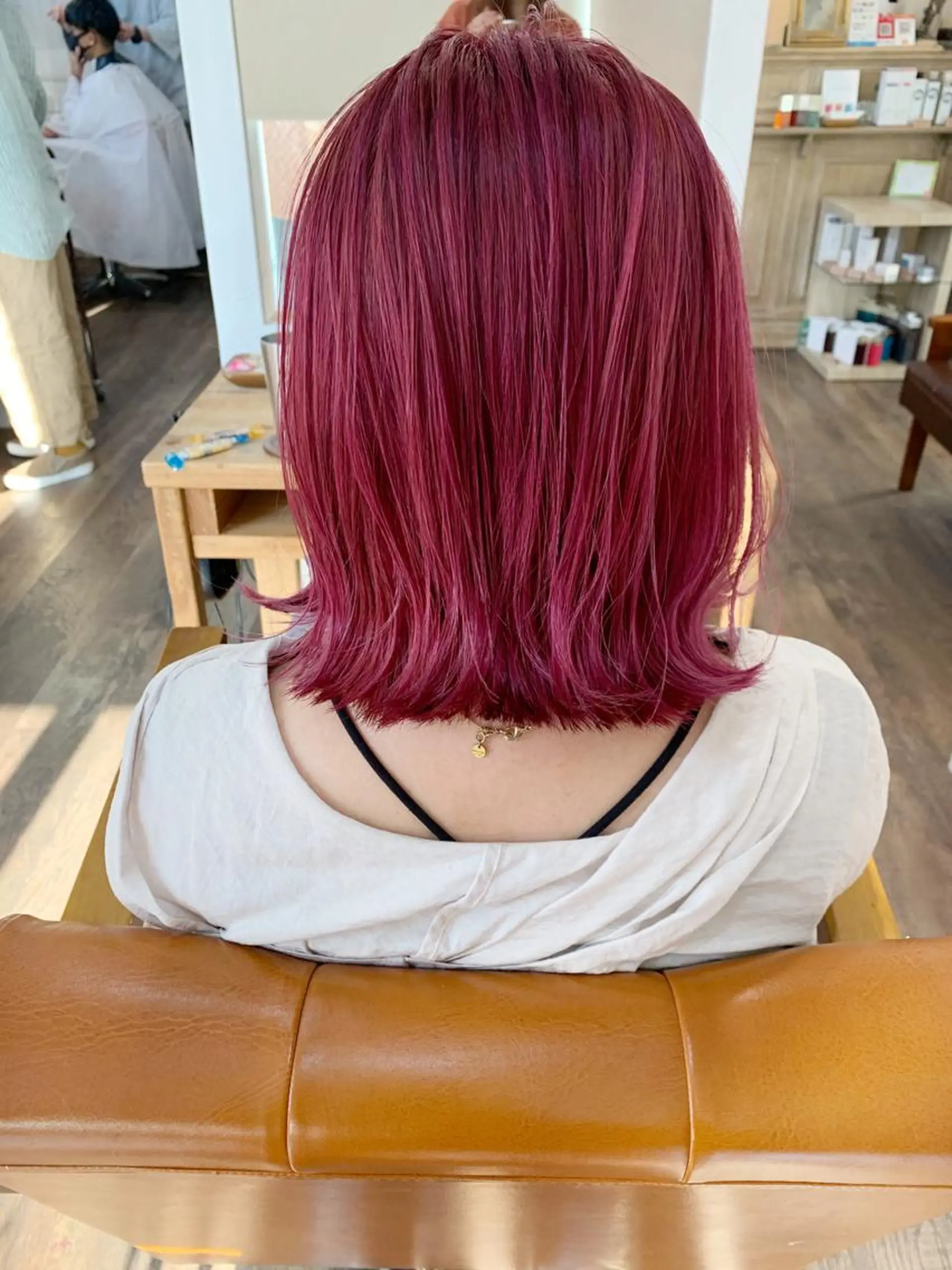 ミディアム ボブ ハイライト 髪質改善 小顔カット トリートメント 🔆学生に人気🔆 AEQUITASのヘアスタイル