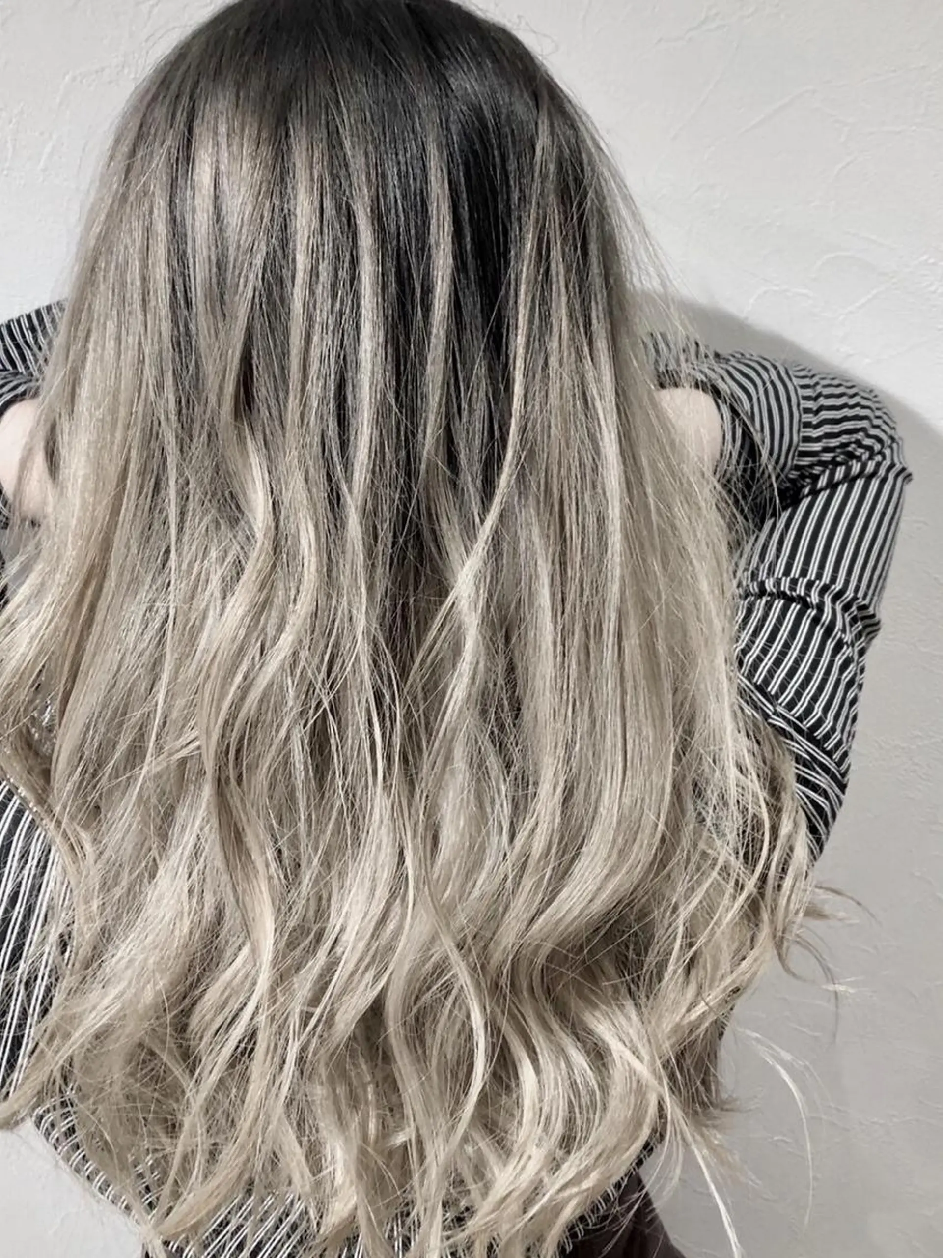 ロング カラー パーマ ヘアアレンジ レミーエクステ大阪 Device梅田のヘアスタイル