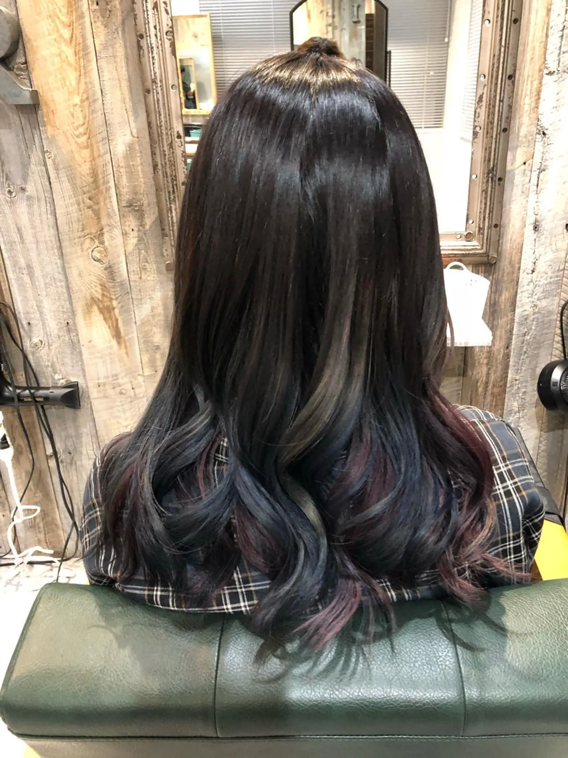 ロング カラー ブルーカラー グレージュ オレンジ ピンクカラー レッドカラー カット 縮毛矯正 トリートメント 川野 賢のヘアスタイル