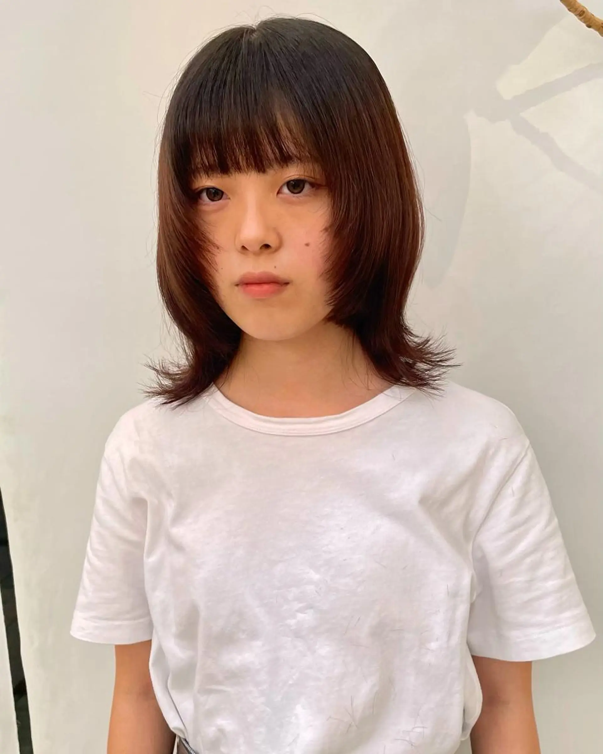 ミディアム ウルフカット 塩谷 雪花のヘアスタイル