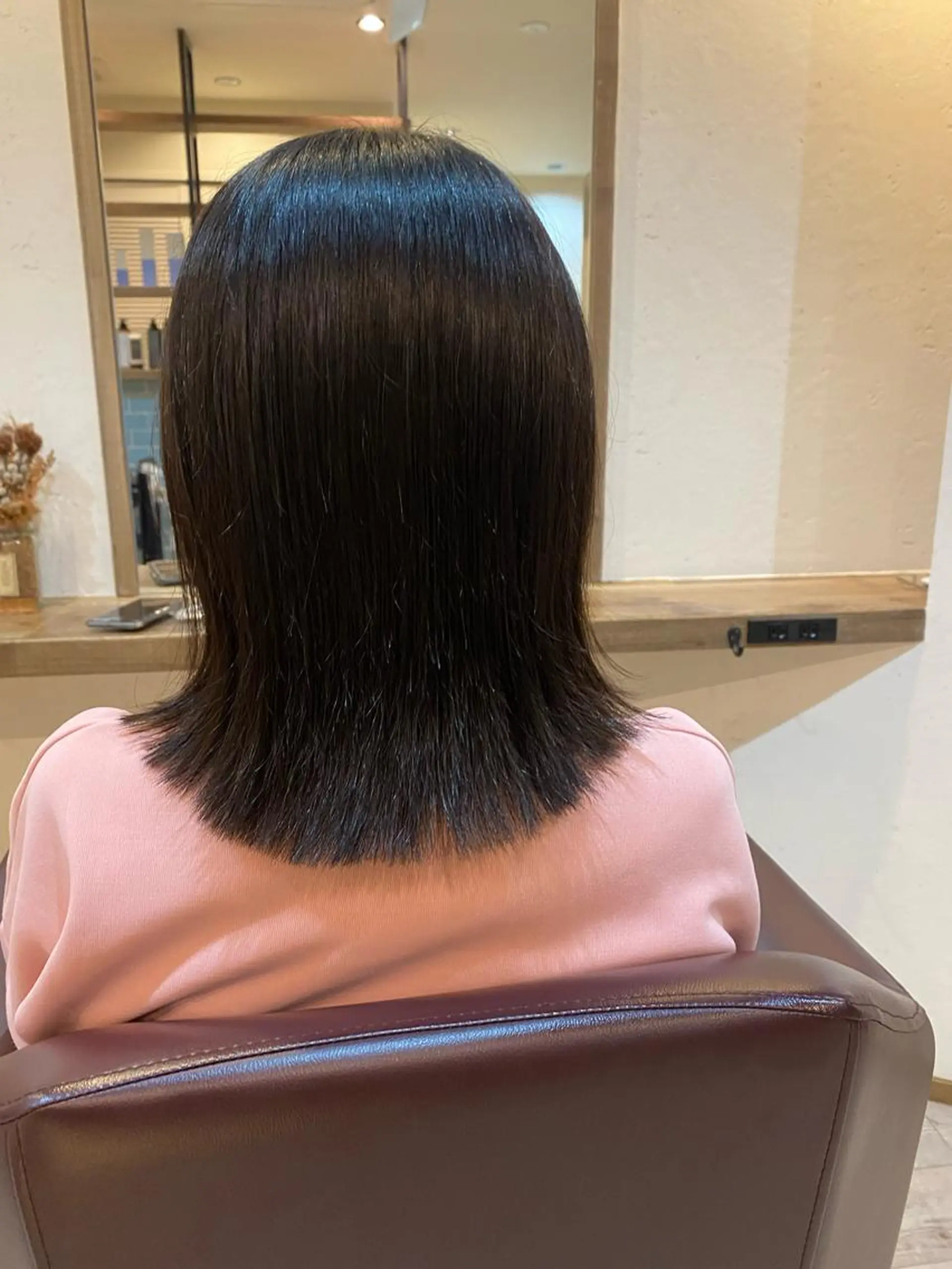 ミディアム レイヤーカット 外ハネヘア カット 🍑 モモカ🍑のヘアスタイル