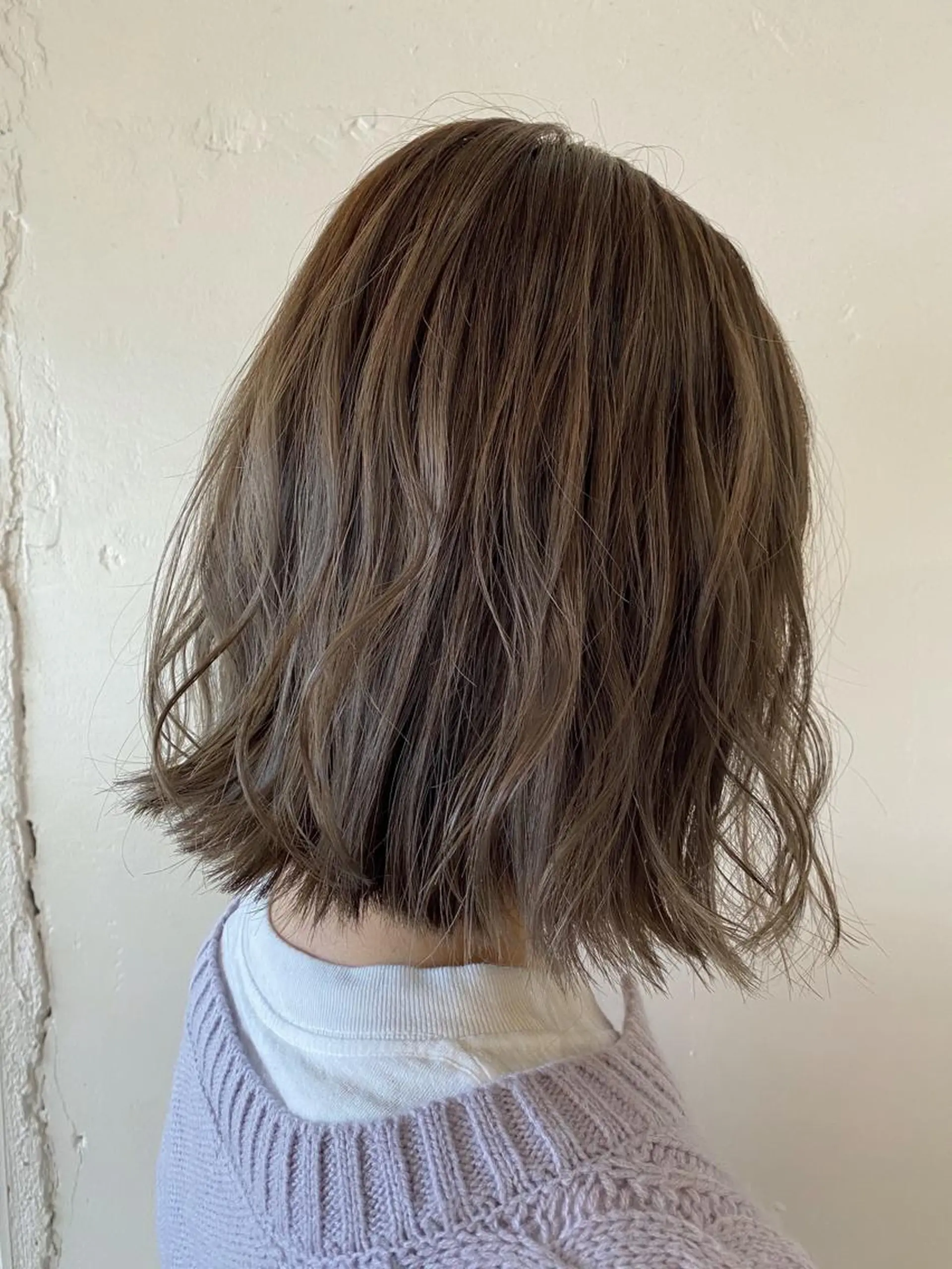 ミディアム カラー ベージュカラー オリーブベージュ stylist🎨 aye牧野莉香のヘアスタイル