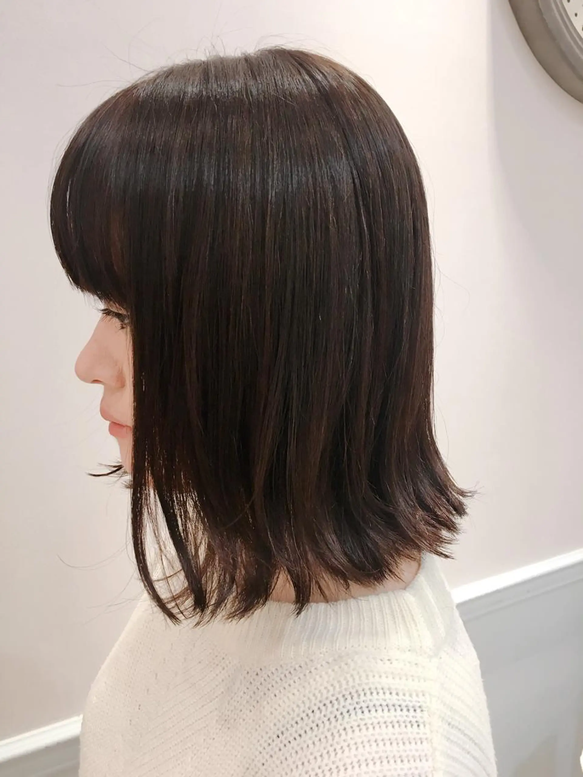 ミディアム ボブ 外ハネヘア カット リノヘアーデザイン所属・鈴木 麻希のヘアスタイル