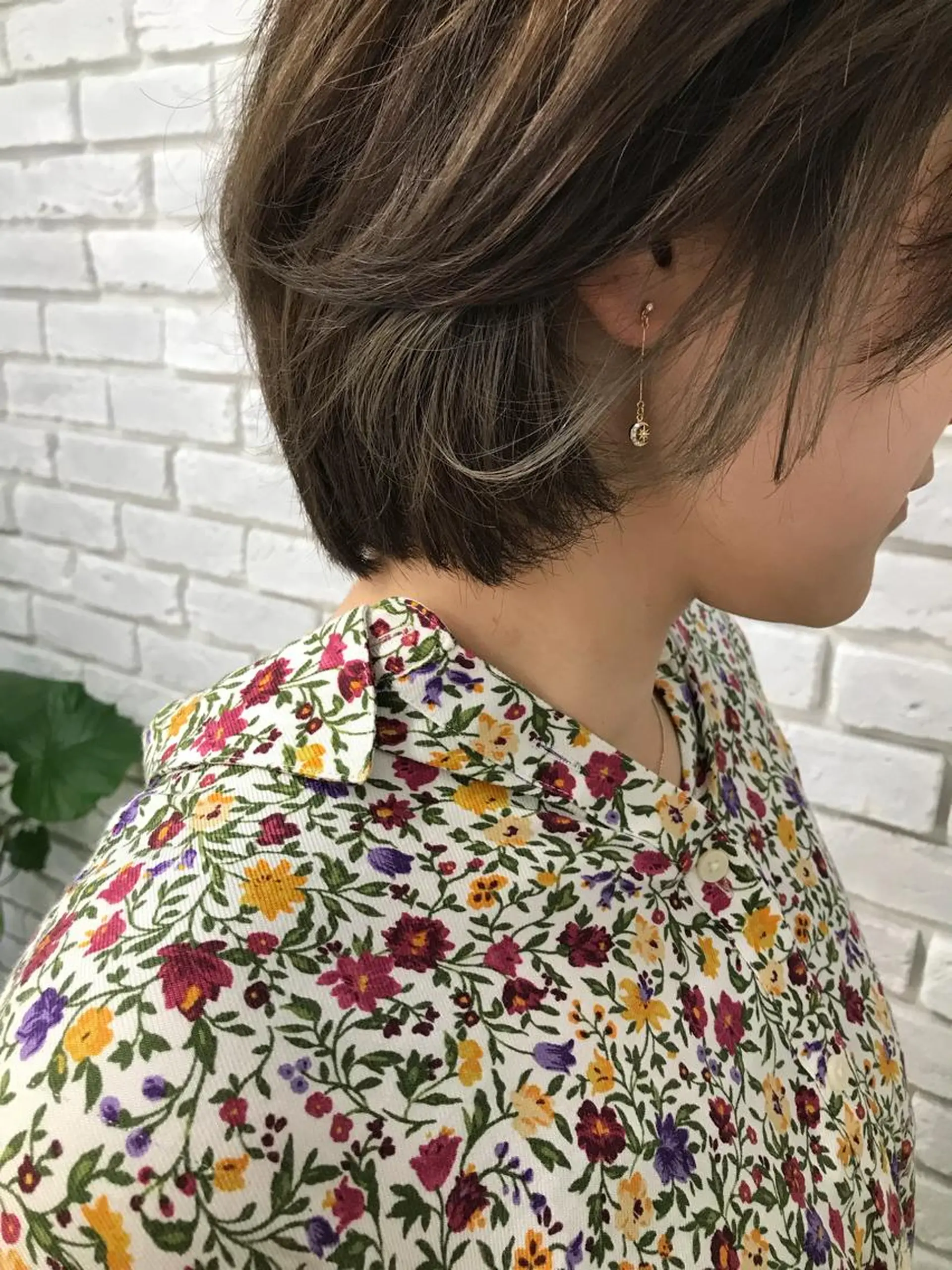 ショート カラー アッシュ ベージュカラー ホワイトアッシュ 🪽似合わせNO.1 marina🦩のヘアスタイル