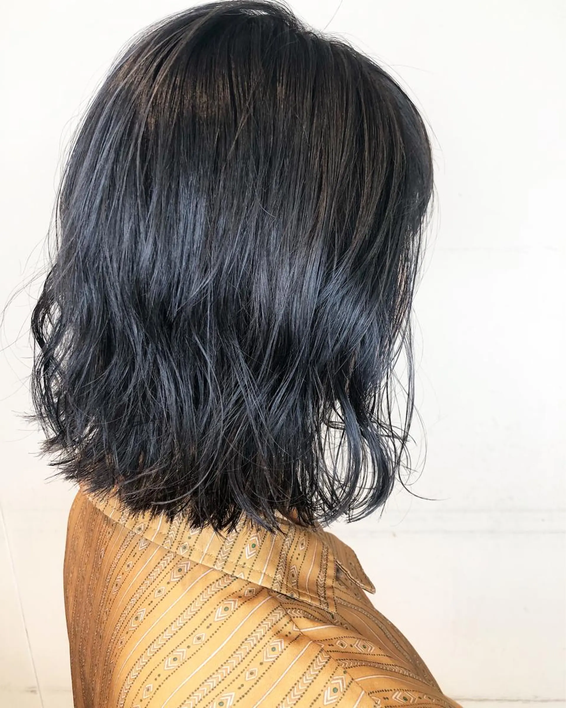 ミディアム カラー アッシュ ダークアッシュ 西本 夏美のヘアスタイル