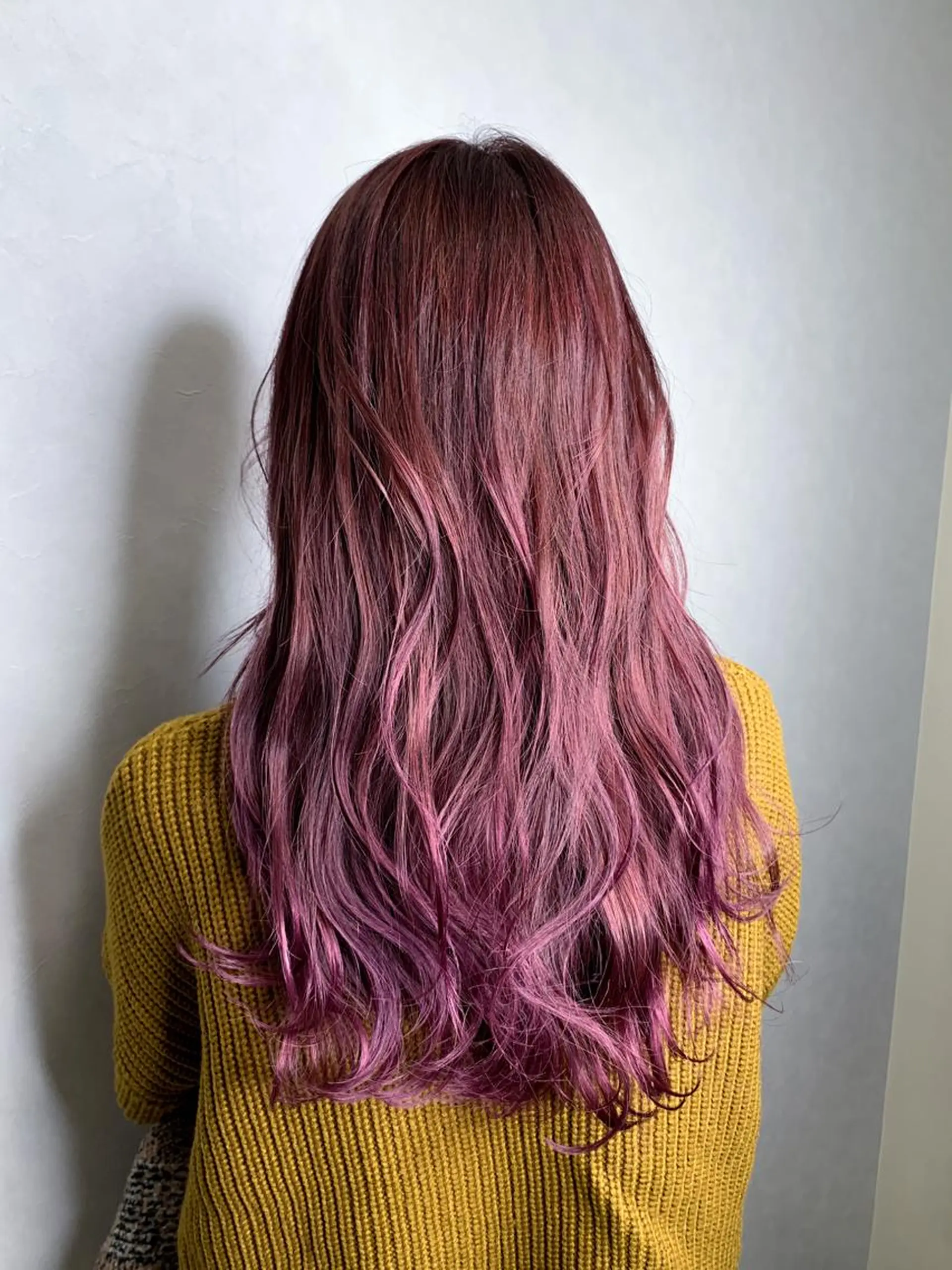 セミロング カラー カシス グラデーションカラー ピンクカラー ヘアカラー 🌈 DAIKI 🌈のヘアスタイル