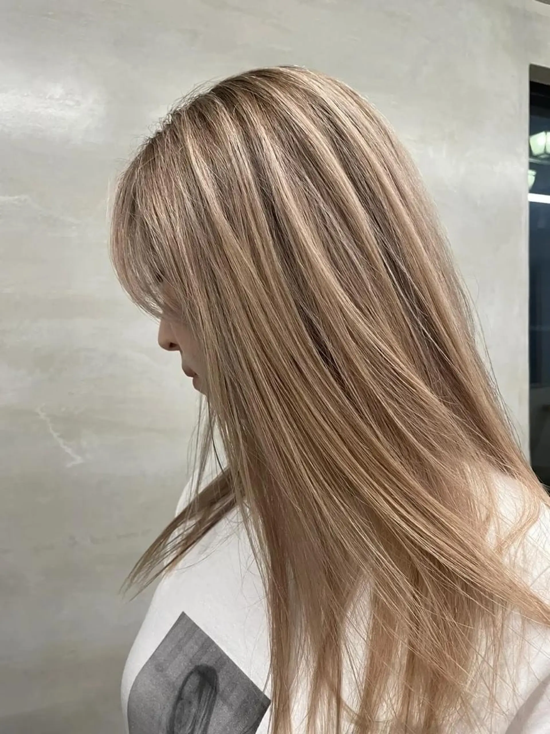 ロング カラー 外国人風カラー 鶴井 美空のヘアスタイル