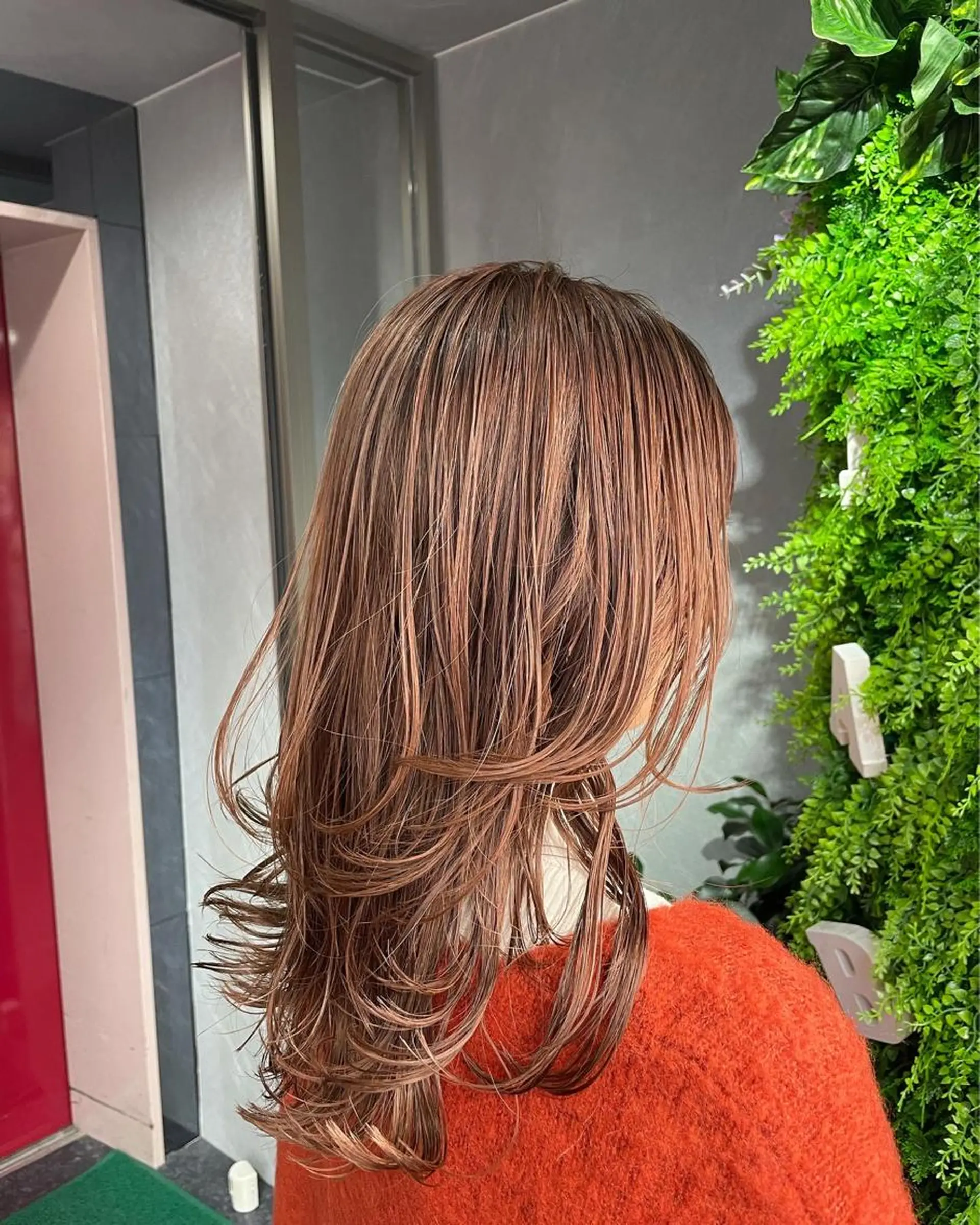 セミロング カラー 韓国風ヘア レイヤーカット カット ヘアカラー トリートメント TMJ所属・バズる韓国ヘア 🇰🇷溝邊　拓麿のヘアスタイル