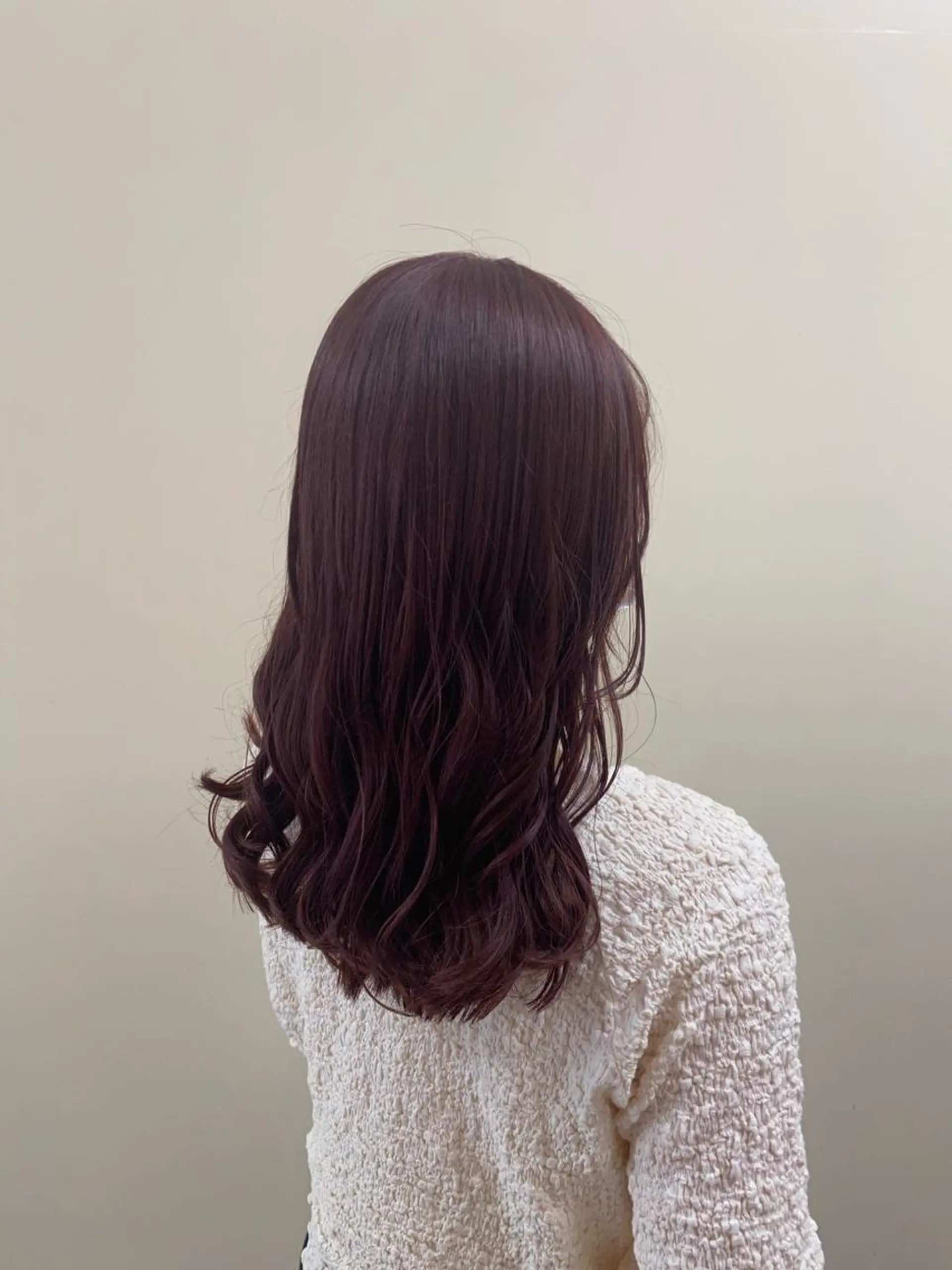 セミロング カラー カシス ダブルカラー レッドカラー Legami 熊本(レガーミ)所属・清村 和音のヘアスタイル