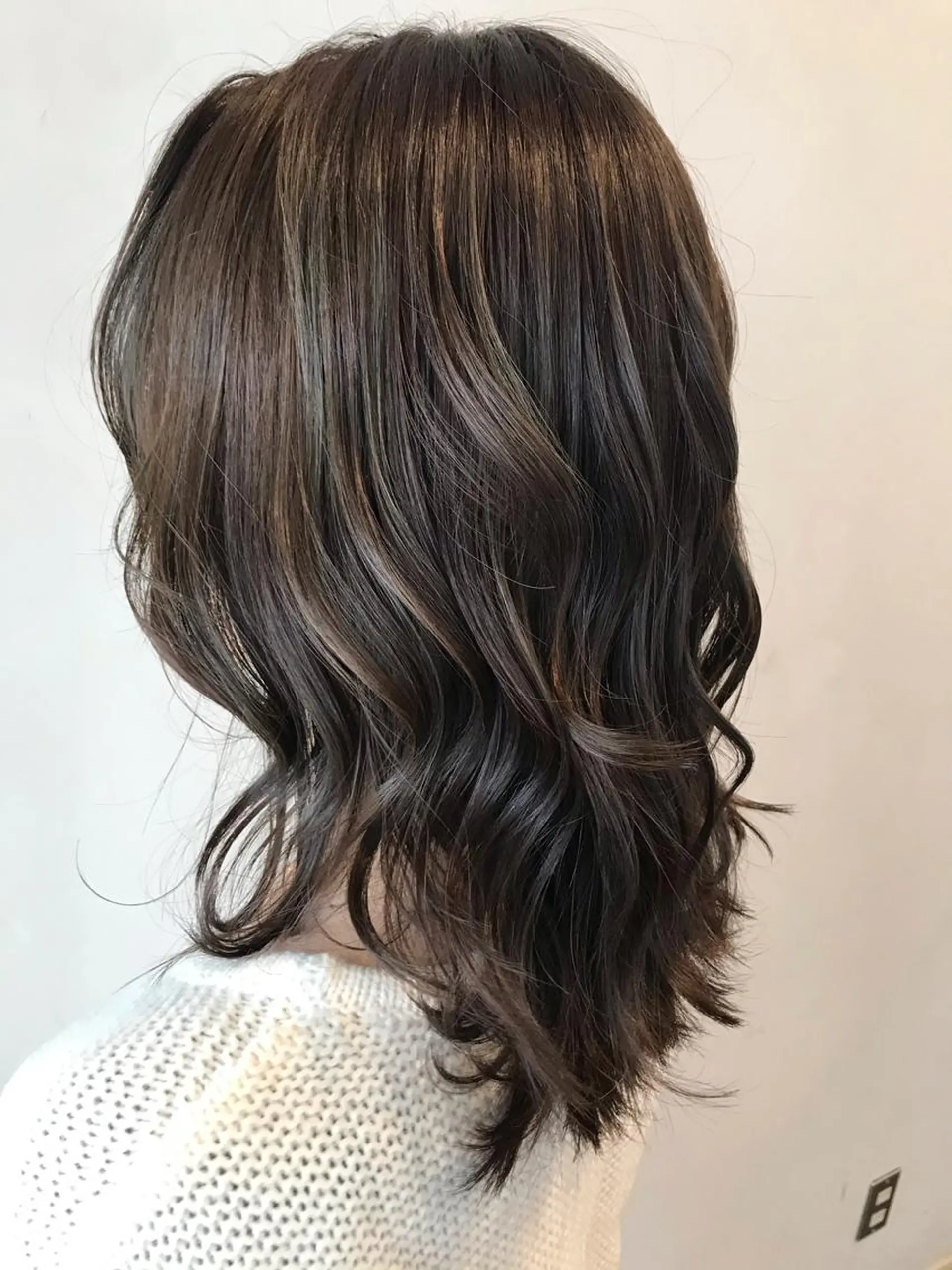 ミディアム カラー ハイライトカラー ハイライト ≫  𝟓 ¹/₄所属・mayo 🐄🌈のヘアスタイル