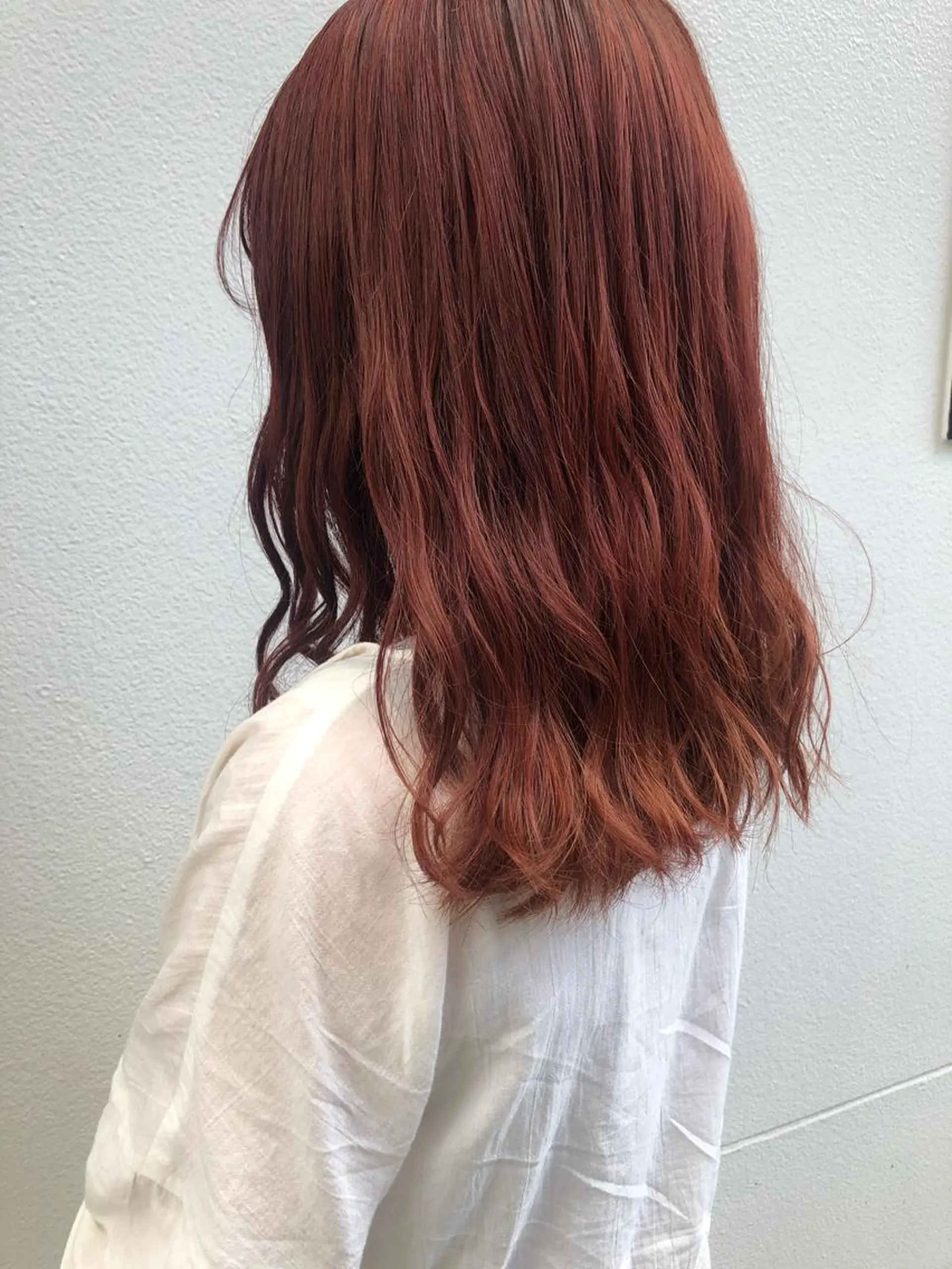 ミディアム カラー 🩰オリーブ/ ベージュ松本咲花🩰のヘアスタイル