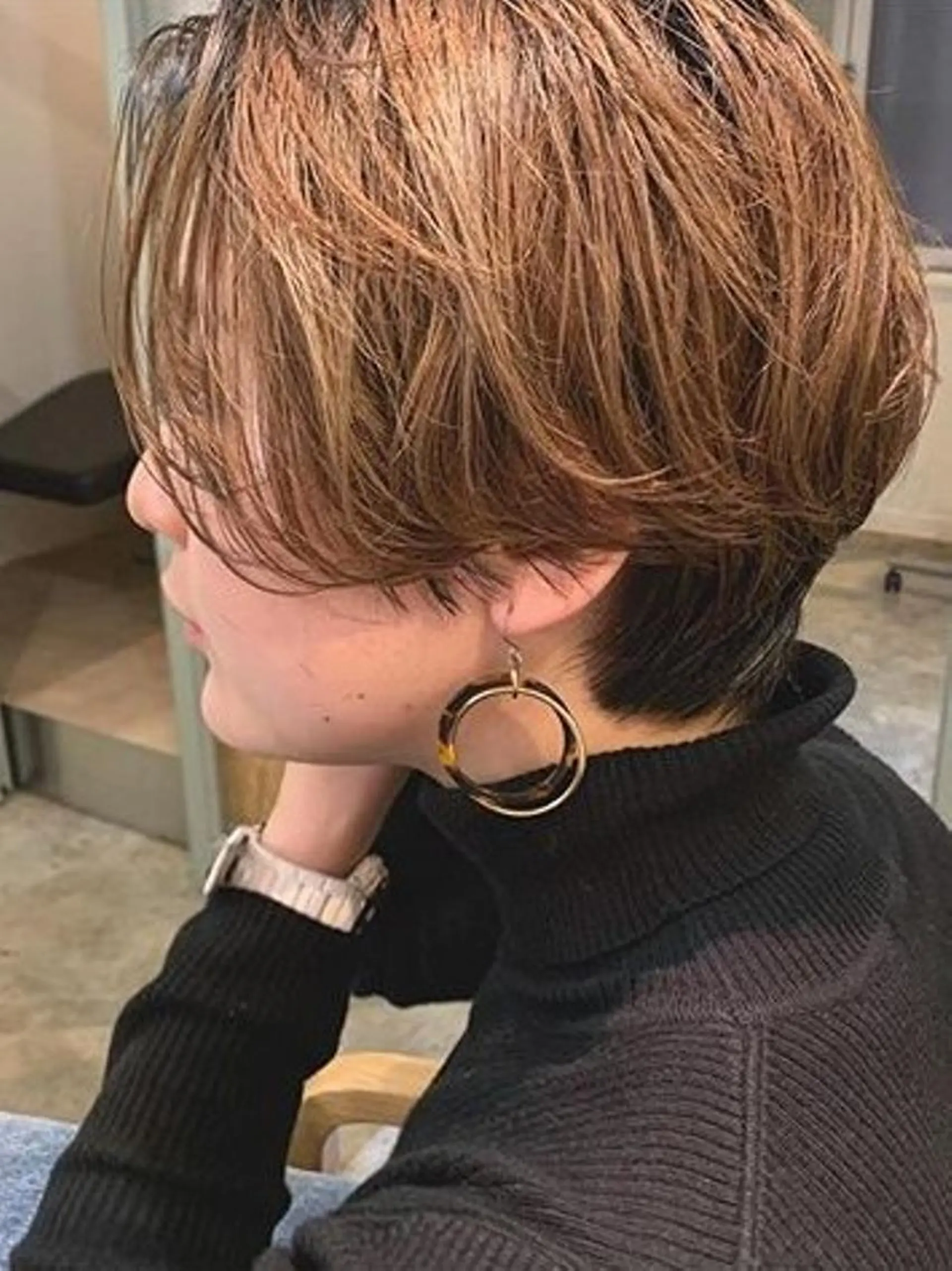 ショート カラー パーマ アディクシーカラー アッシュ ミストバング ブリーチ ブロンド カット ヘアカラー N゜jillva ナンバージルバのヘアスタイル