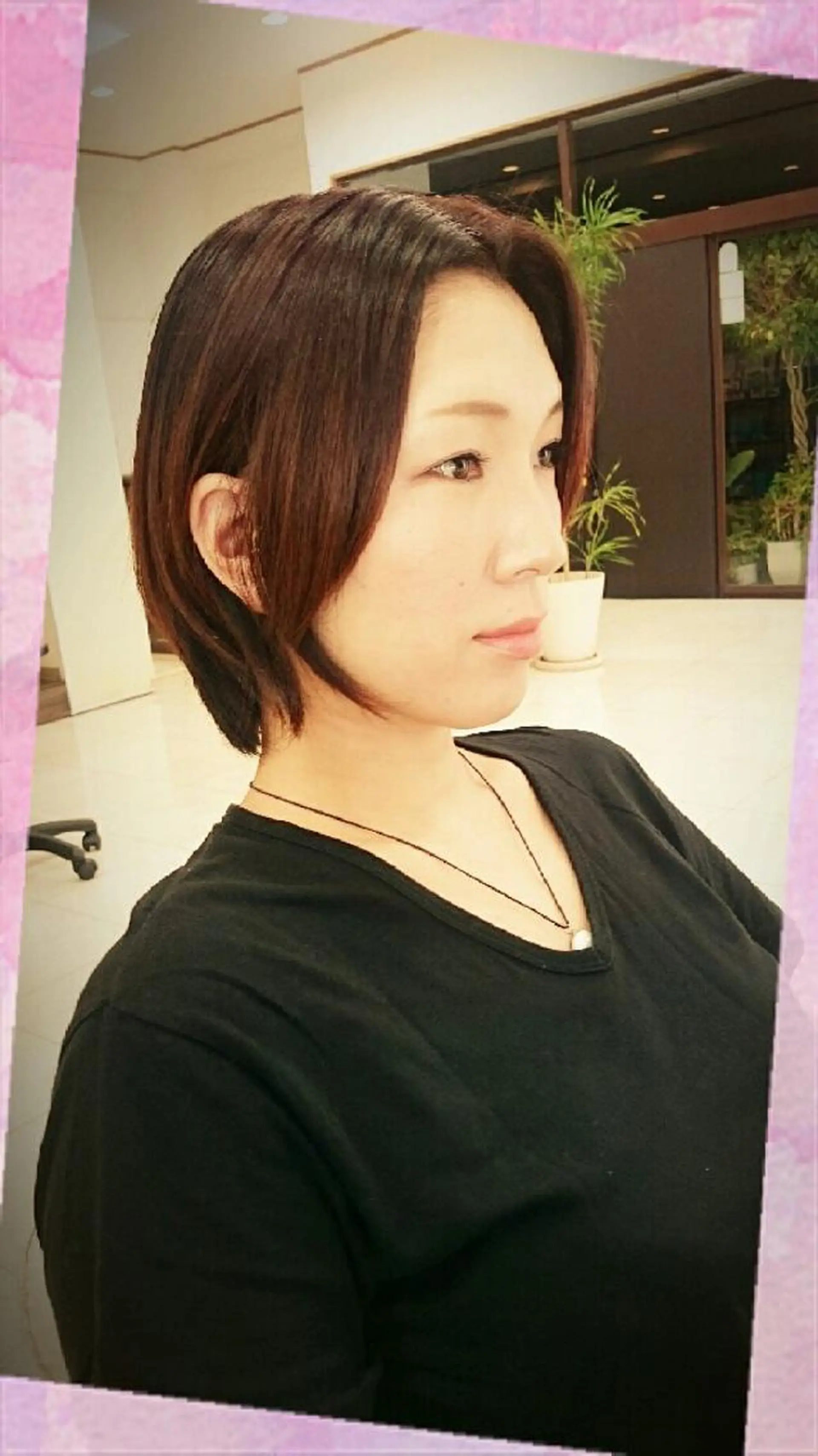 ショート カラー キンジョウ エナミのヘアスタイル