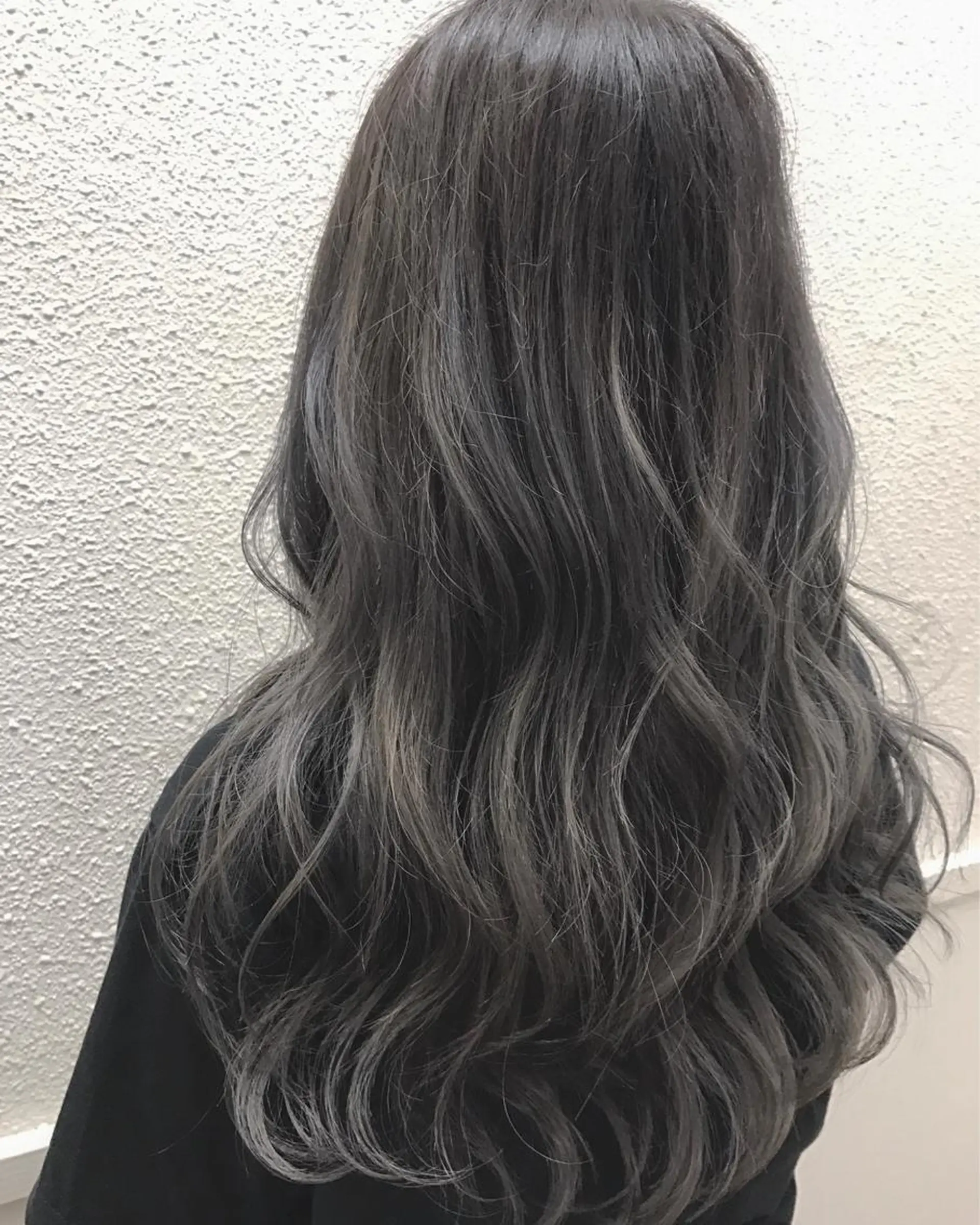 ロング カラー ブルーカラー ブルーバイオレット グレージュ バイオレットカラー バイオレットグレージュ にった みずきのヘアスタイル