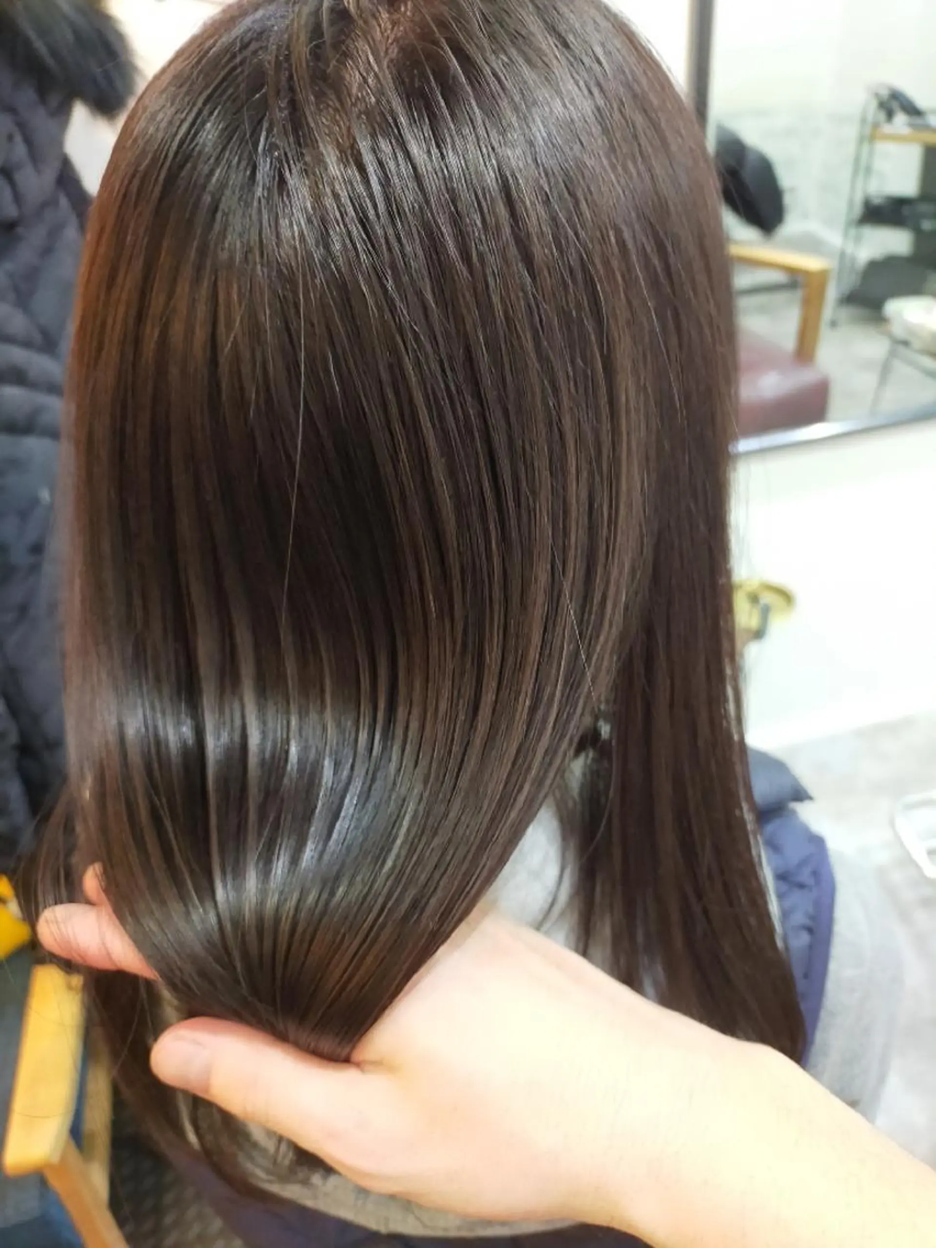ミディアム カラー SUN GLOW  サングロウ所属・ナカノメ トシアキのヘアスタイル