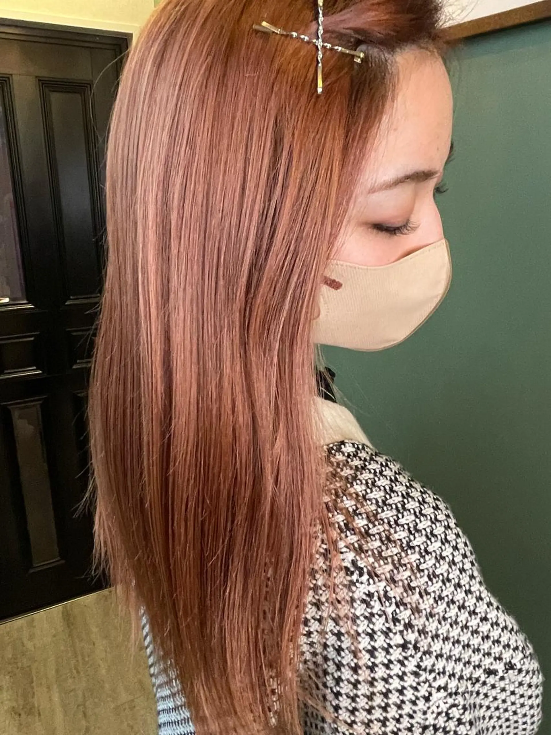 カラー ベージュカラー ブリーチ オレンジ オレンジベージュ ピンクカラー オノ アカネのヘアスタイル