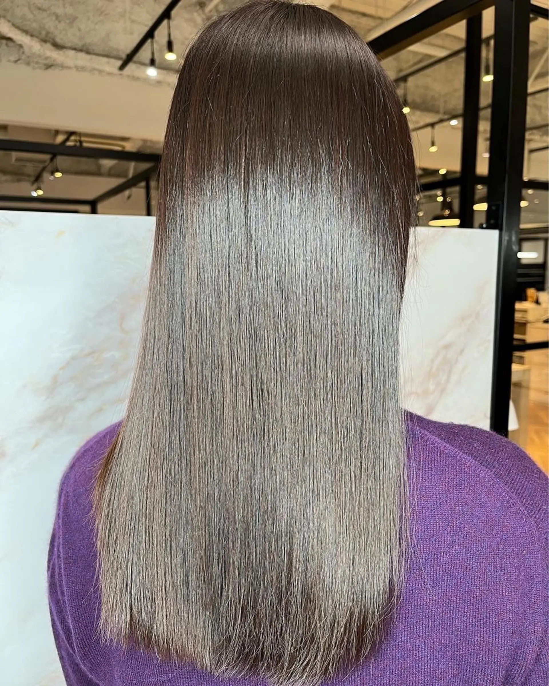 セミロング 縮毛矯正 髪質改善IENA店長 小泉拓のヘアスタイル