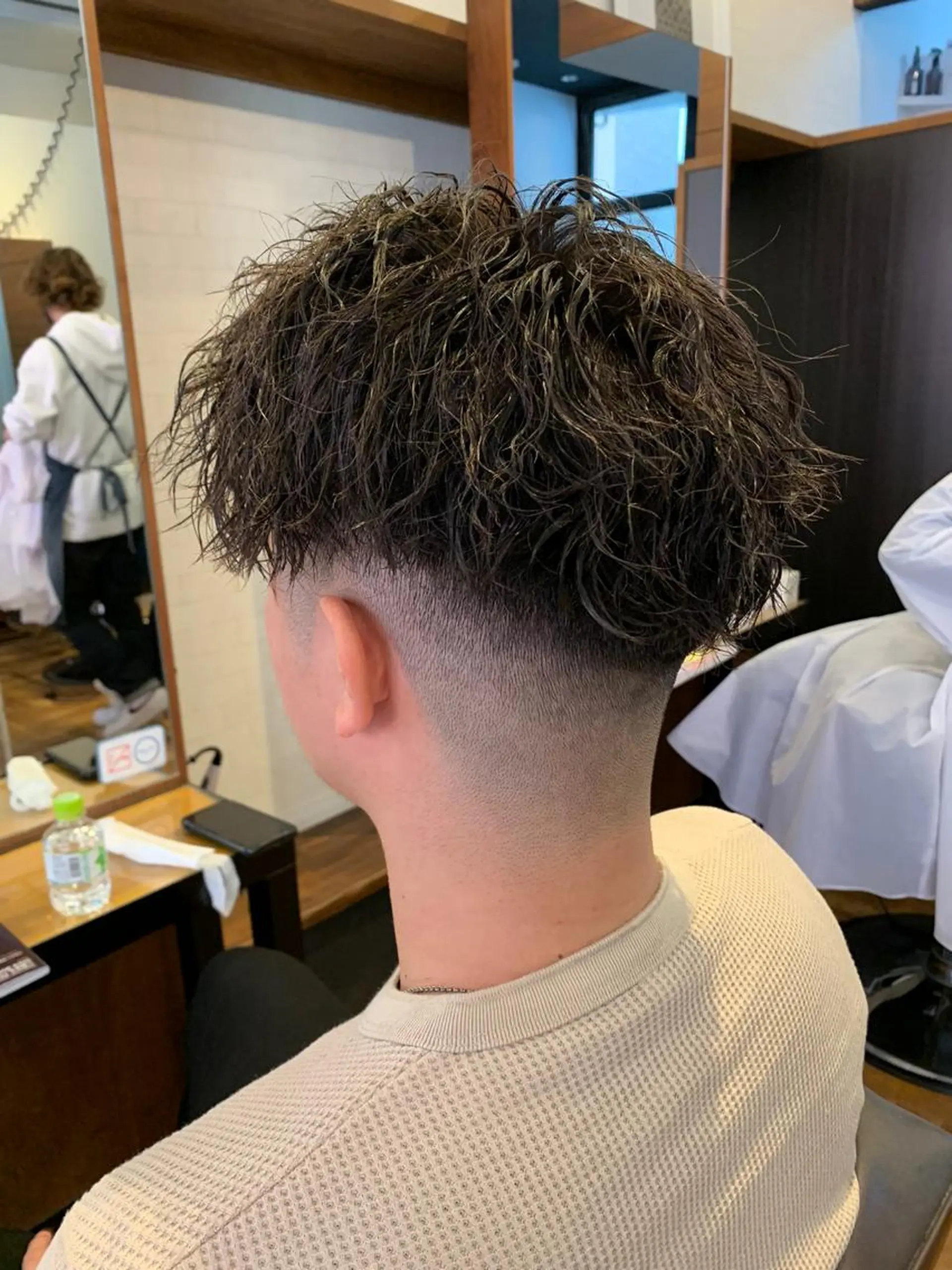 ショート カラー パーマ ヘアアレンジ メンズ キッズ メンズブリーチ ビジネス センターパート フェードカット メンズハイライト カット パーマ say.所属・ブリーチカラー🔥 パーマ【佐々木凌平】のヘアスタイル