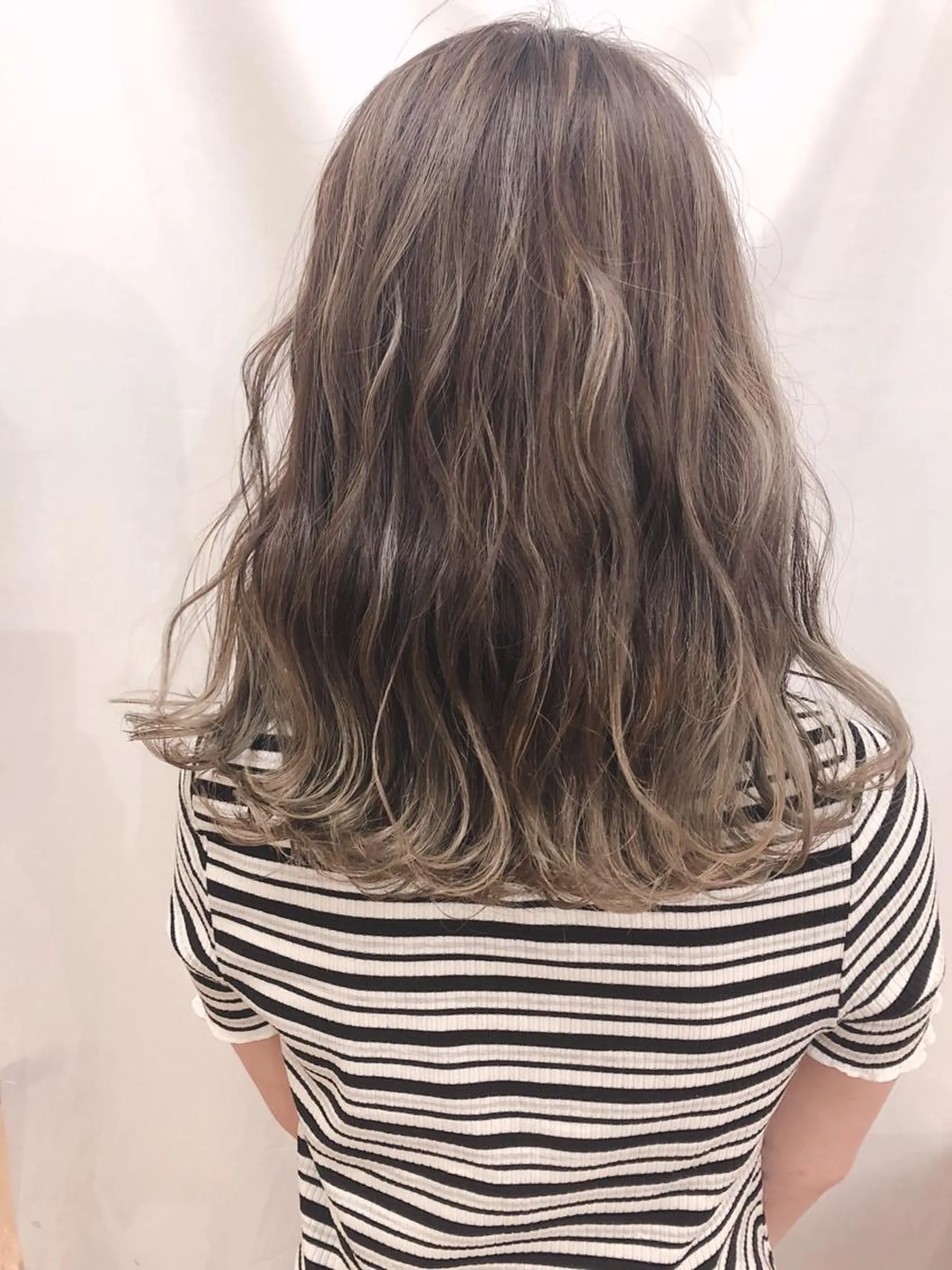 セミロング ハイライト Nyne所属・🍀失敗しない 縮毛矯正熊谷竜馬🍀のヘアスタイル