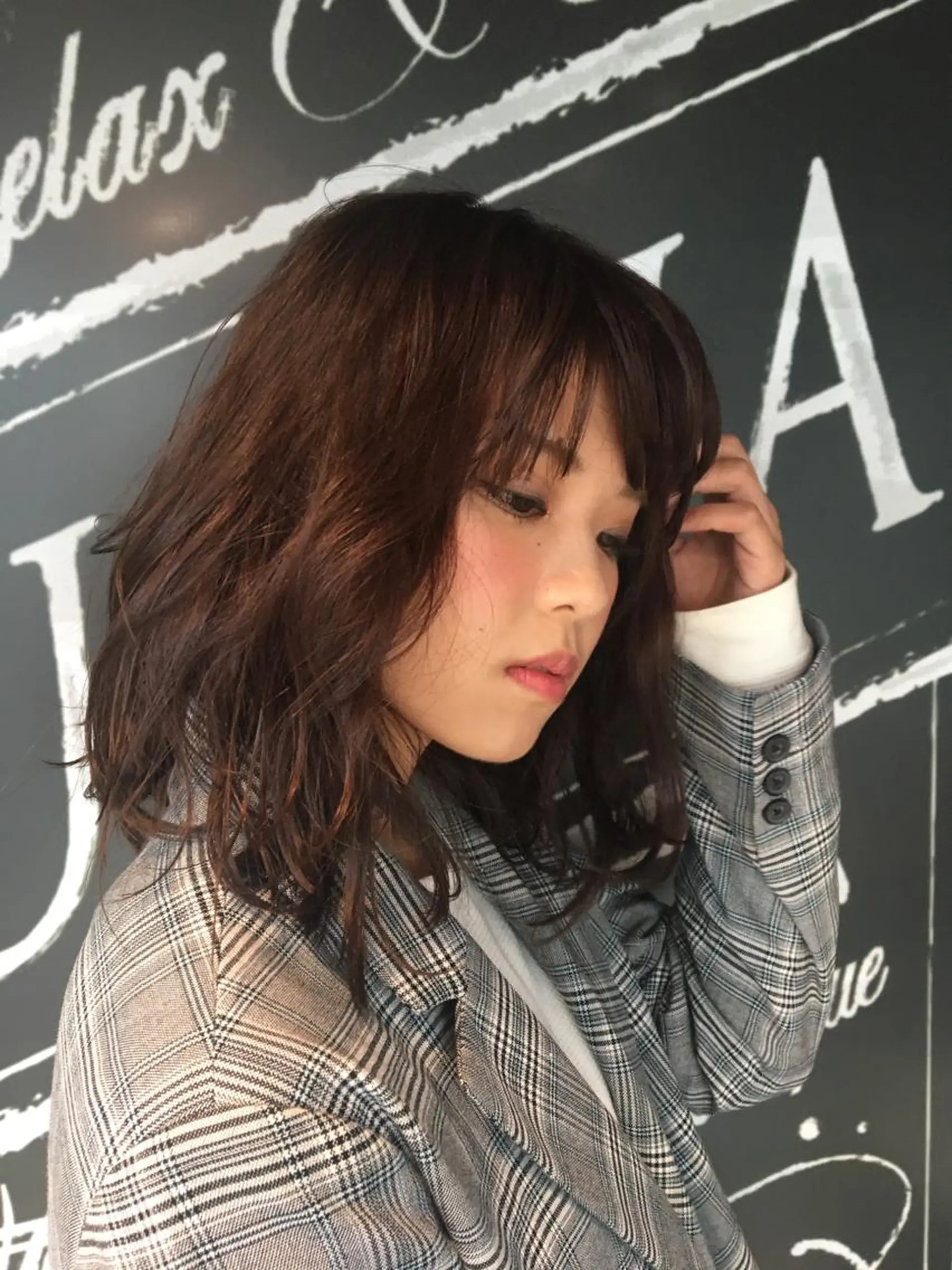 セミロング カラー たなか ちあきのヘアスタイル