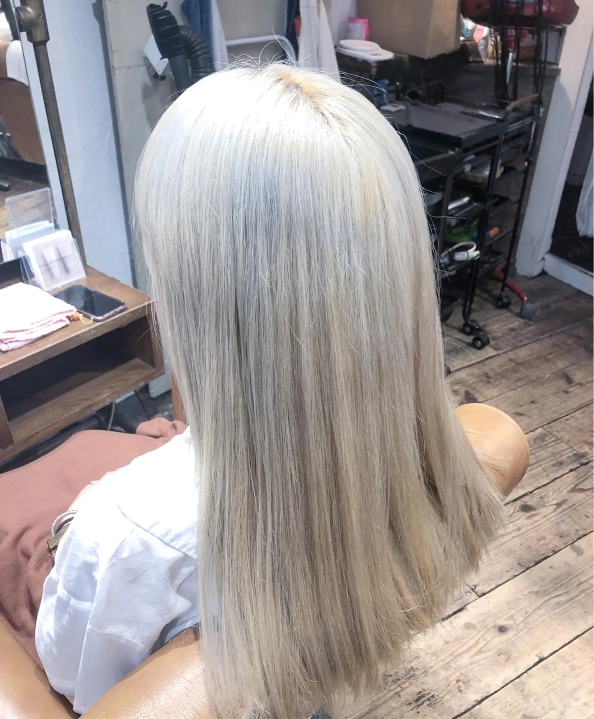 ミディアム カット ヘアカラー ナカオ ヤストシのヘアスタイル