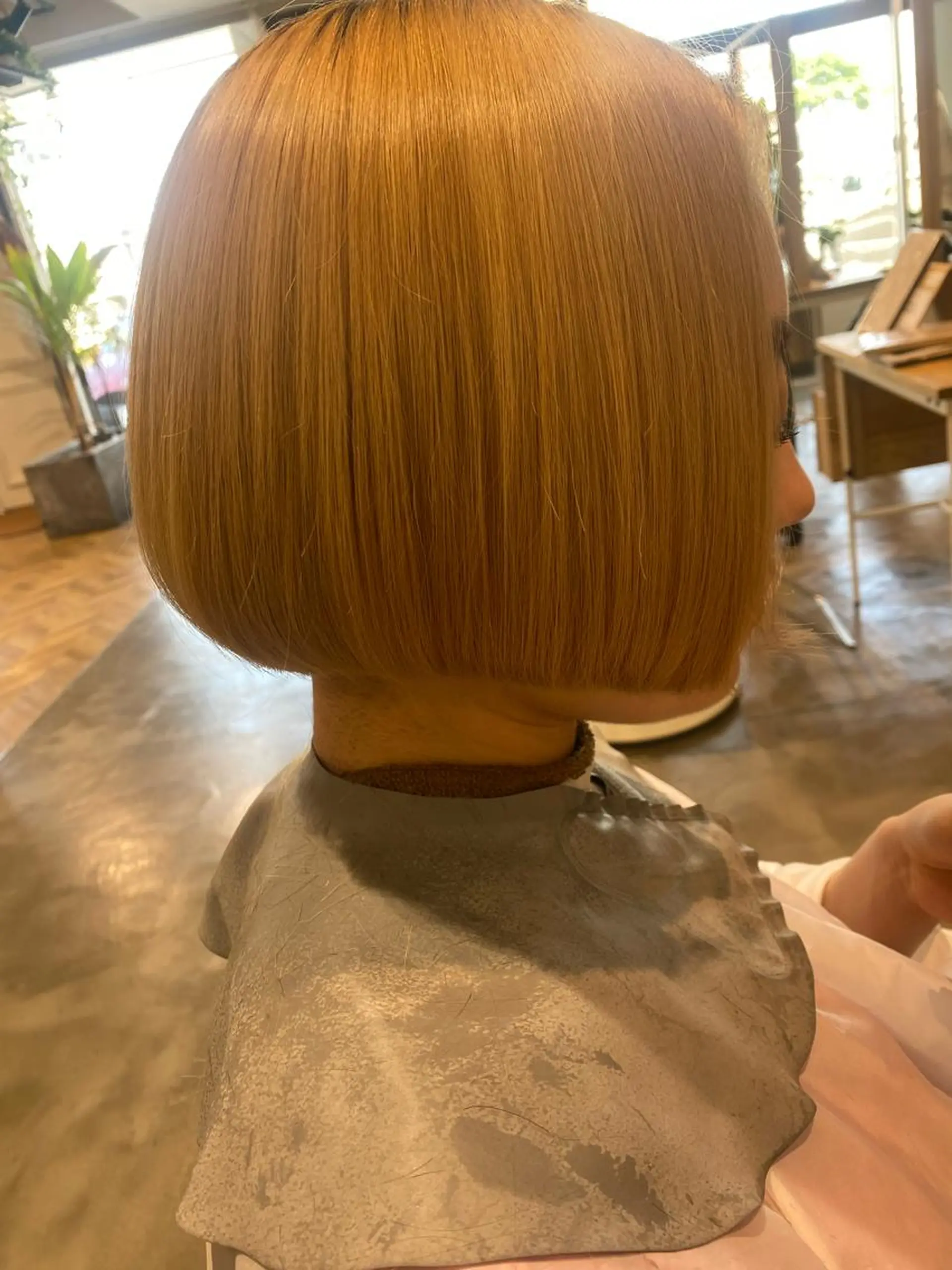 ショート ボブ ヘアカラー くろだ まみのヘアスタイル