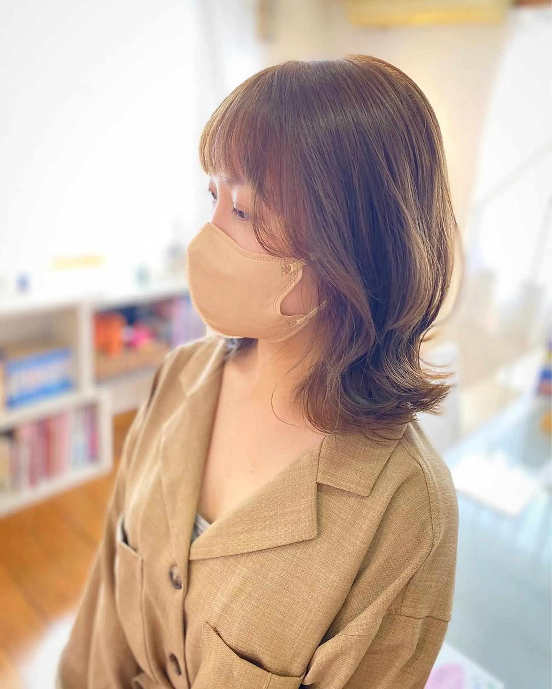 ミディアム カラー ヘアアレンジ 顔周りカット 荒木 ひろかのヘアスタイル