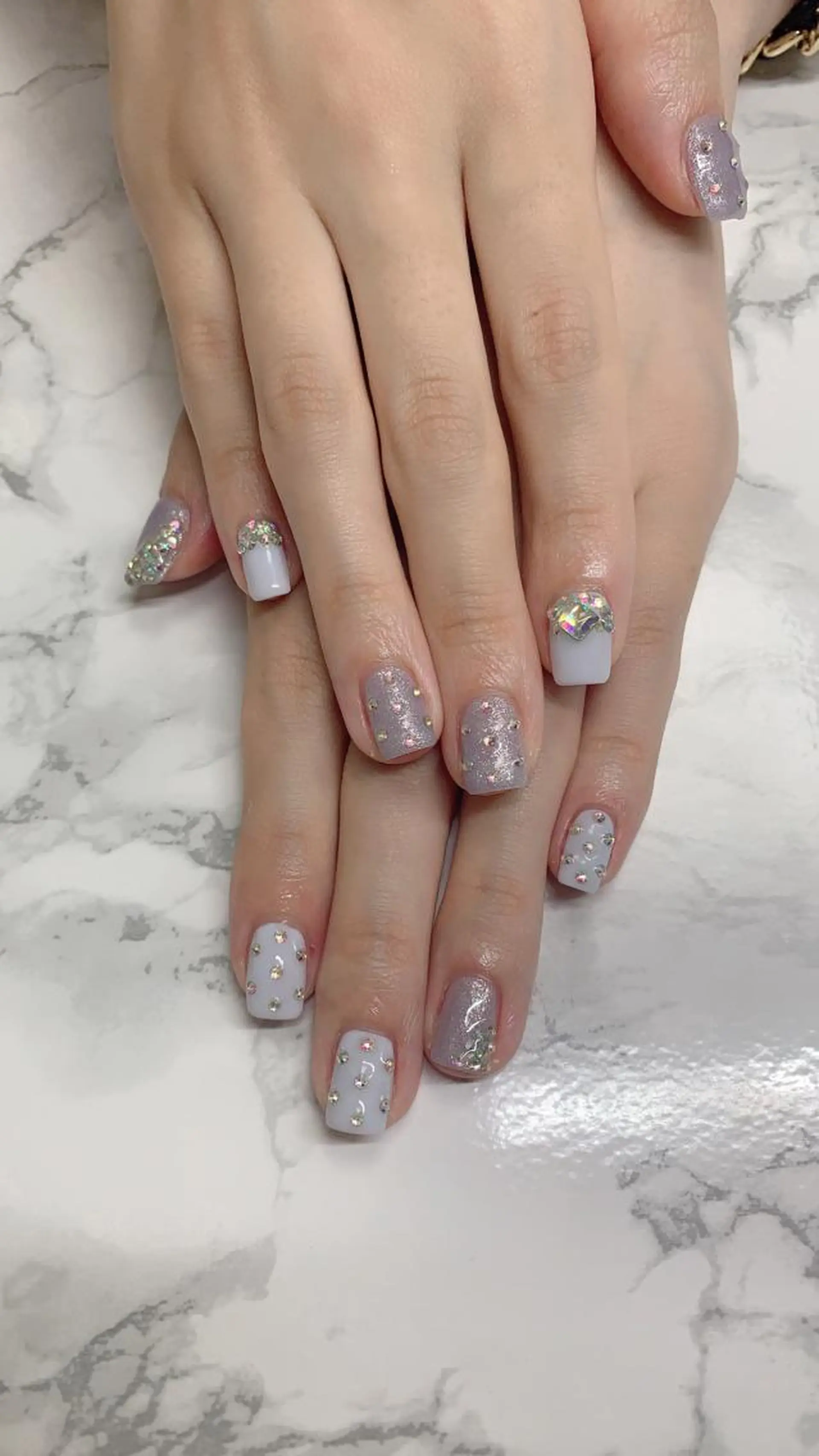 ネイル はな💎ネイル ワンホン、長さ出しのネイルデザイン