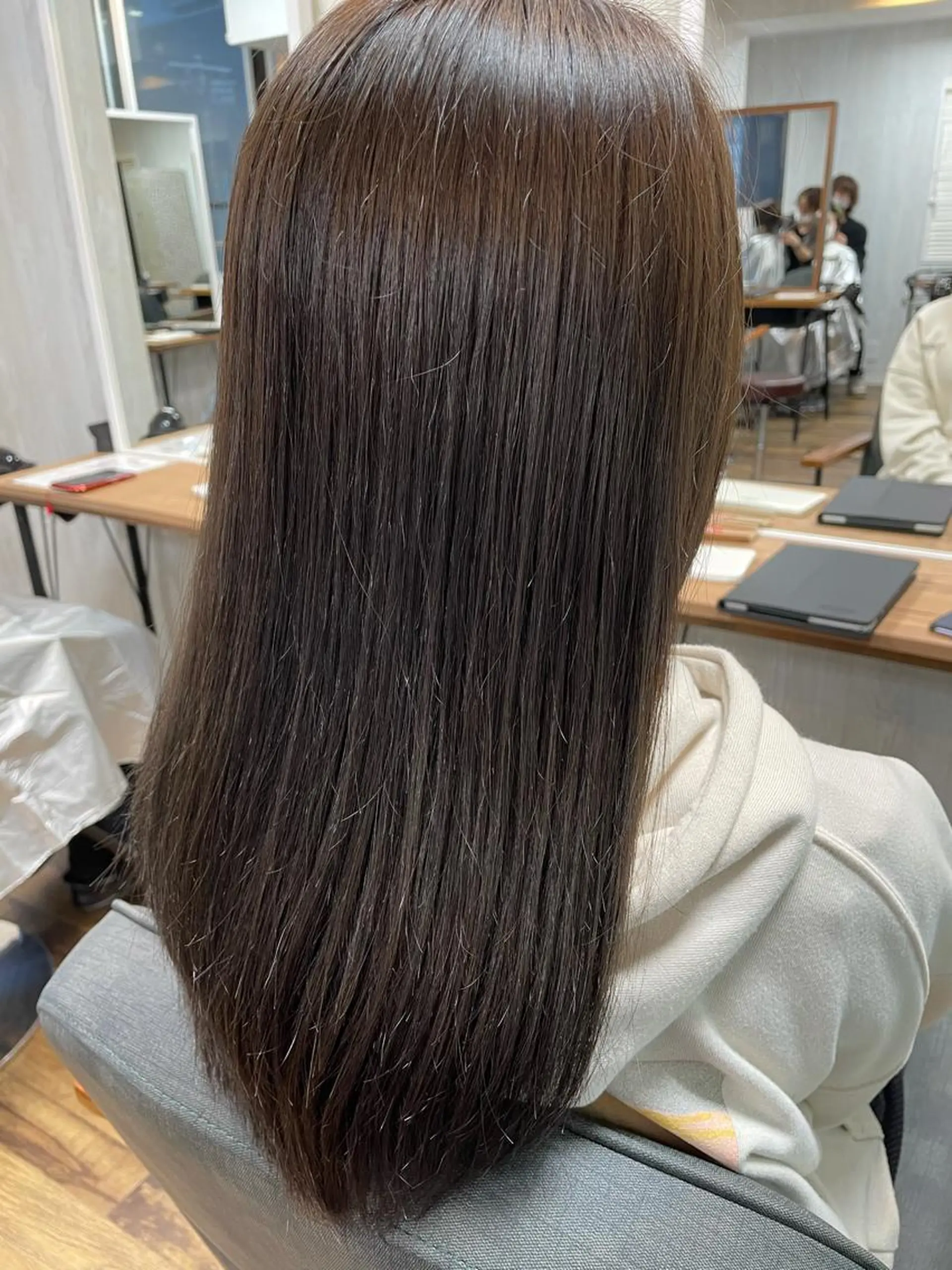 セミロング カラー パーマ ダークグレー ダークグレージュ グレージュ ストレートパーマ カット ヘアカラー トリートメント TELA HAIR 守谷のヘアスタイル