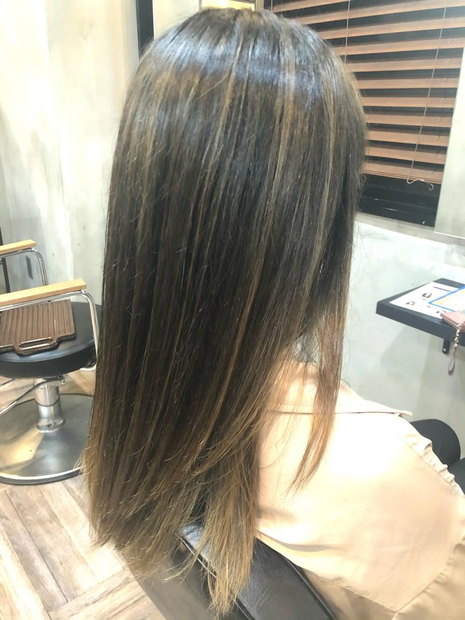 セミロング カラー ヘアカラー トリートメント La fith 店長 城谷颯人のヘアスタイル