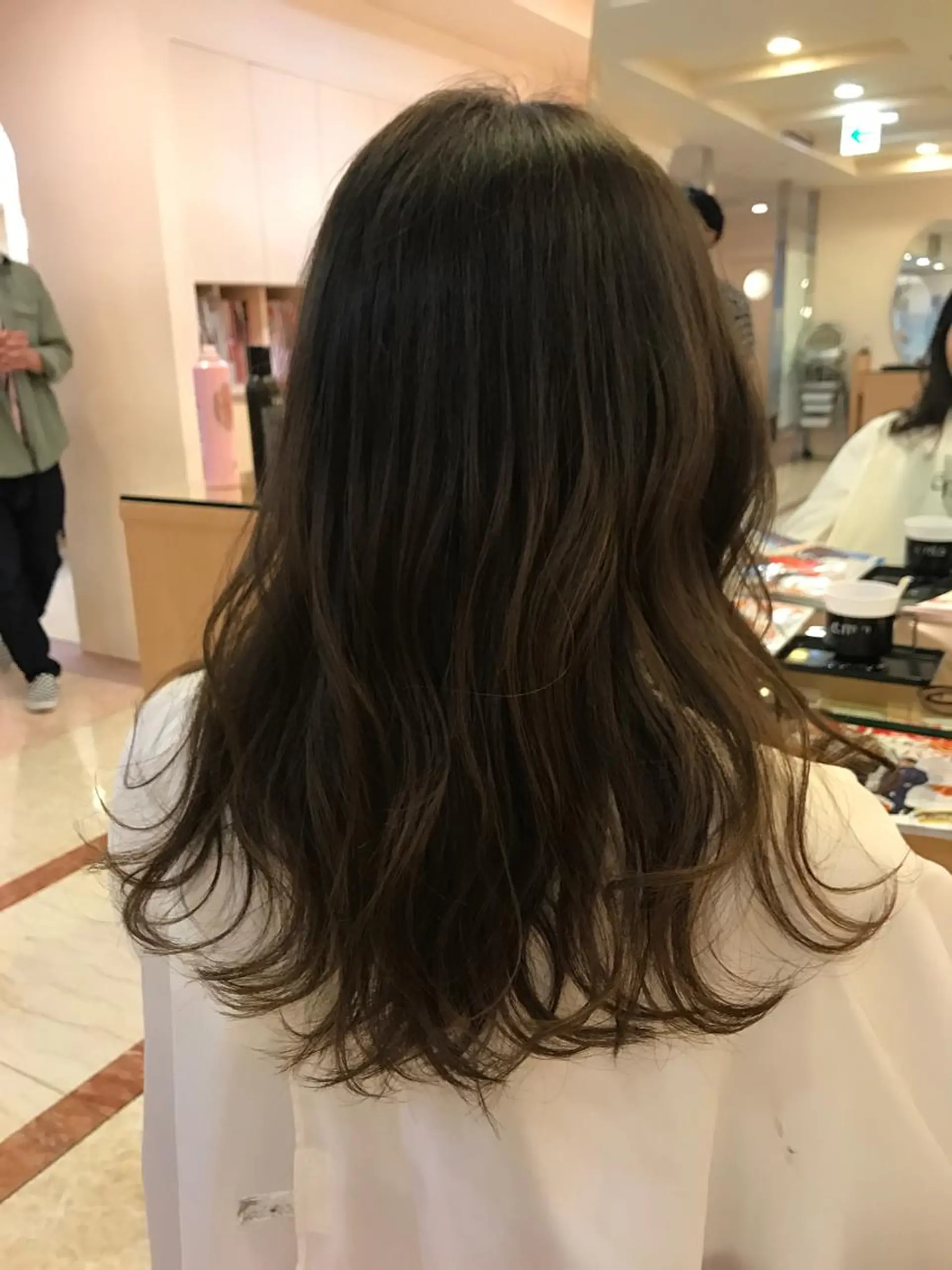 セミロング Redeww所属・HIRO .Nのヘアスタイル