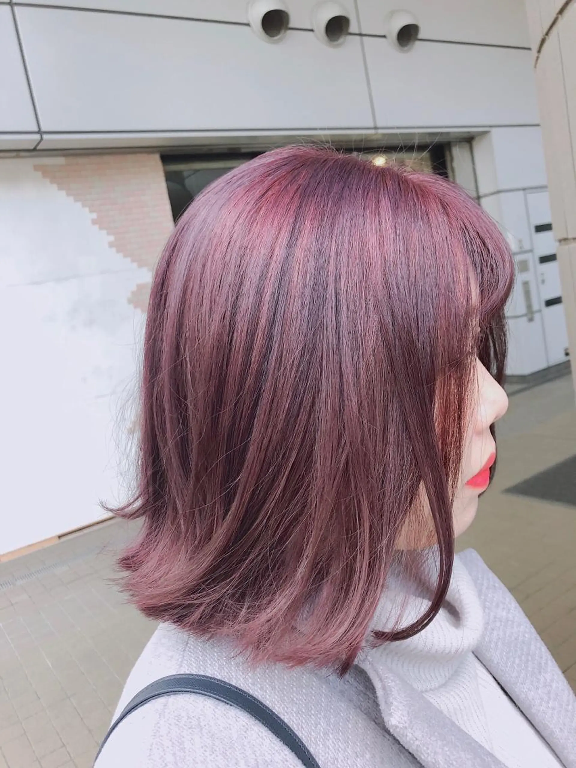 ミディアム カラー ピンクカラー バイオレットカラー カット ヘアカラー SHAFT Ieiriのヘアスタイル
