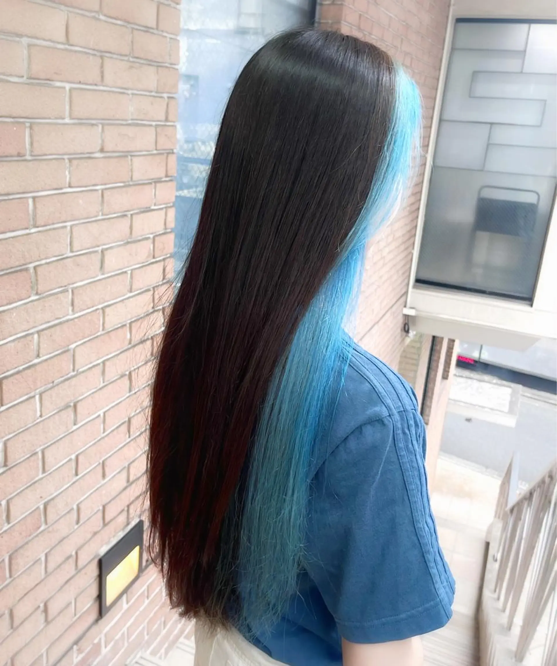 ロング カラー ヘアアレンジ ブリーチ ブルーカラー ヘアカラー ピンクカラー🩷 ヘアセットＮＯ.1のヘアスタイル