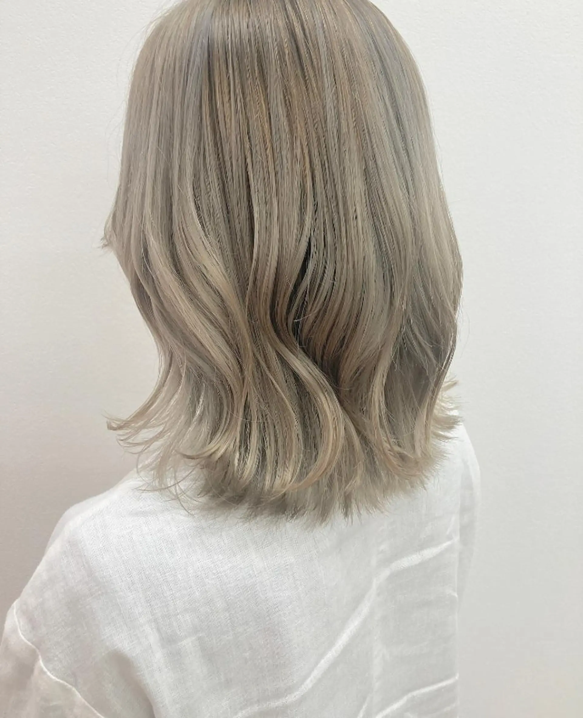 ミディアム ヘアカラー トリートメント 店長 ✂️ムラカミ キラリのヘアスタイル