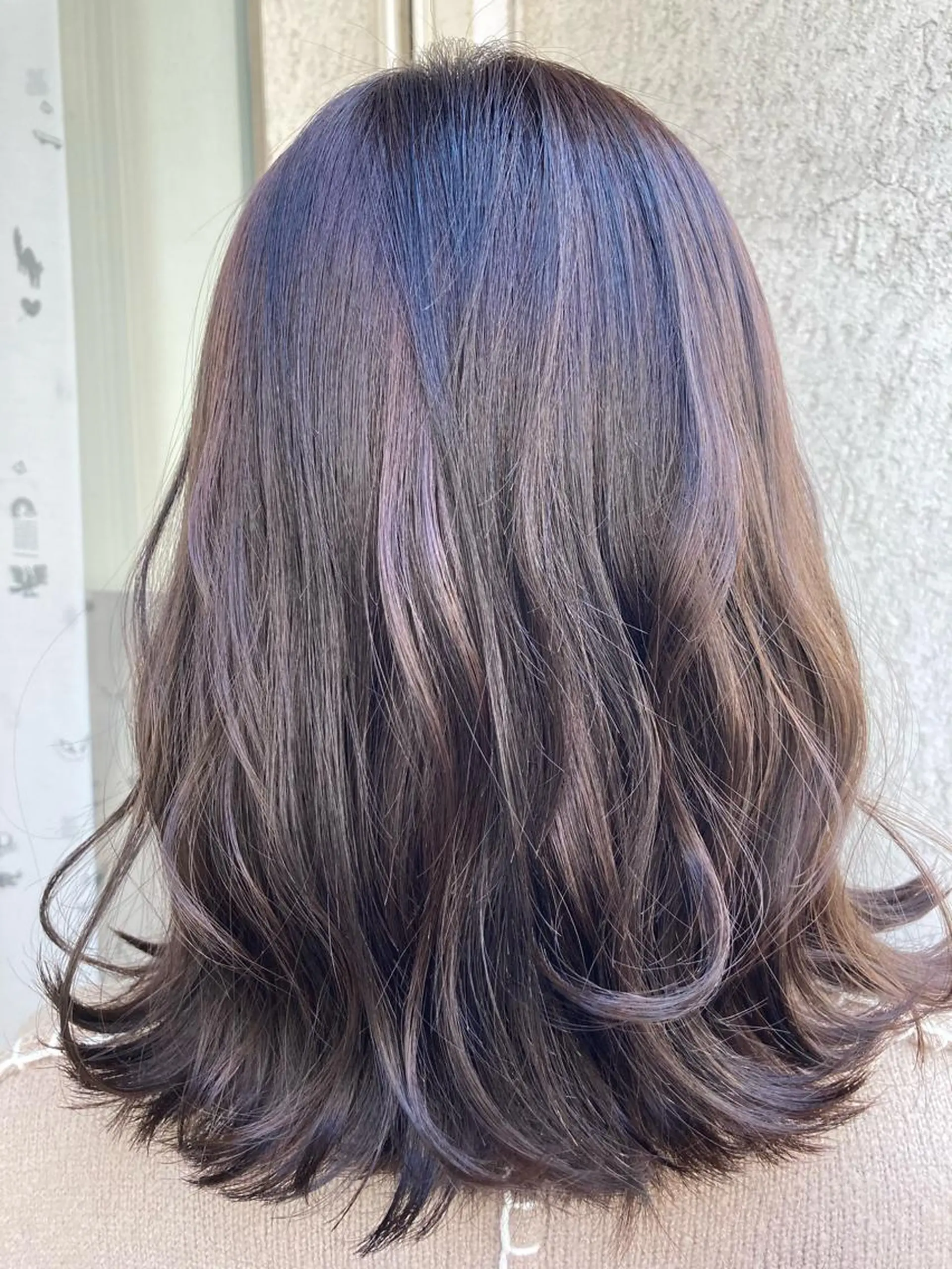 ミディアム カラー CoCooN Hiromiのヘアスタイル