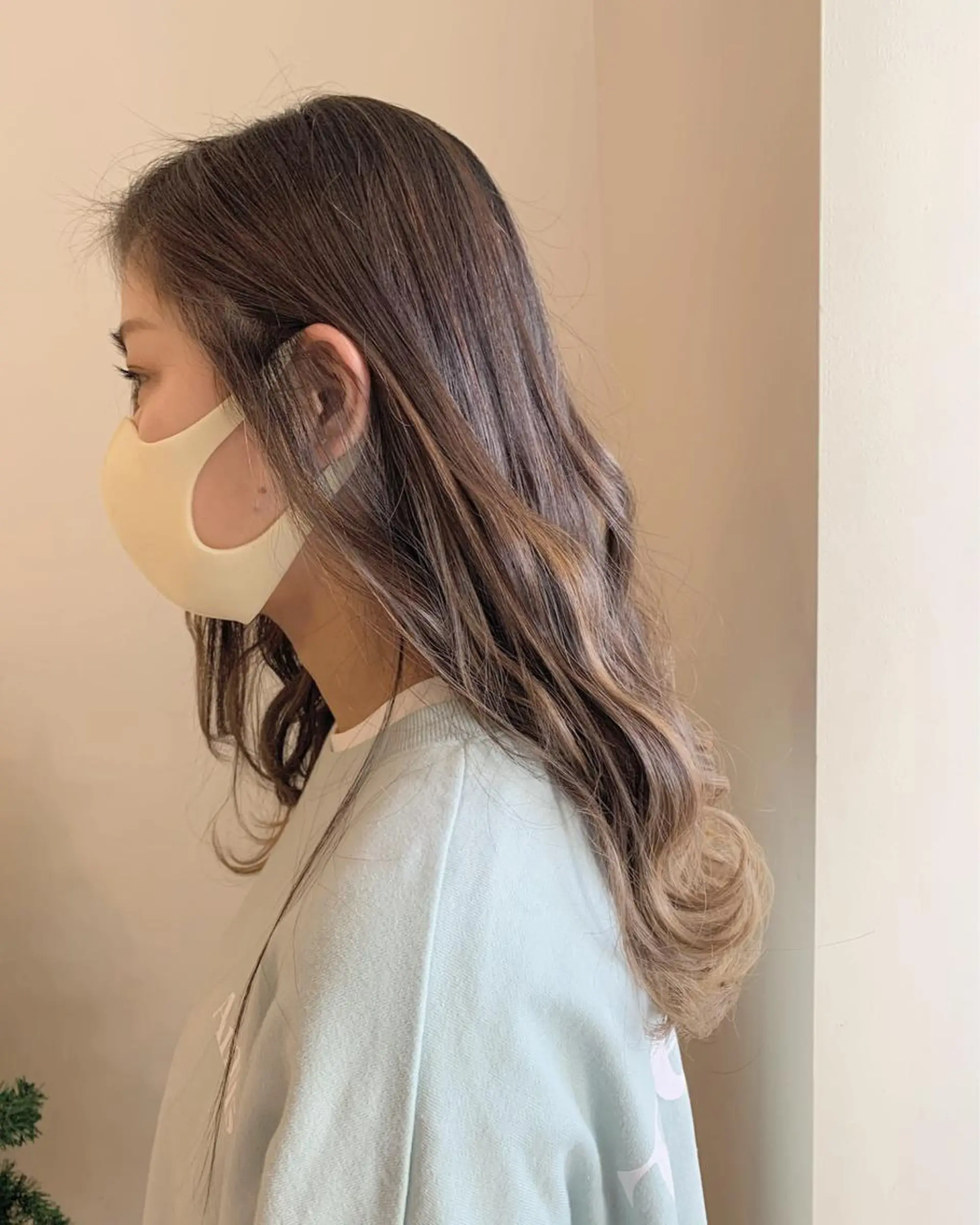 セミロング カラー バレイヤージュ ミストバング  フェイスフレーミング レイヤーカット 坂井翔　kiju オーナースタイリストのヘアスタイル