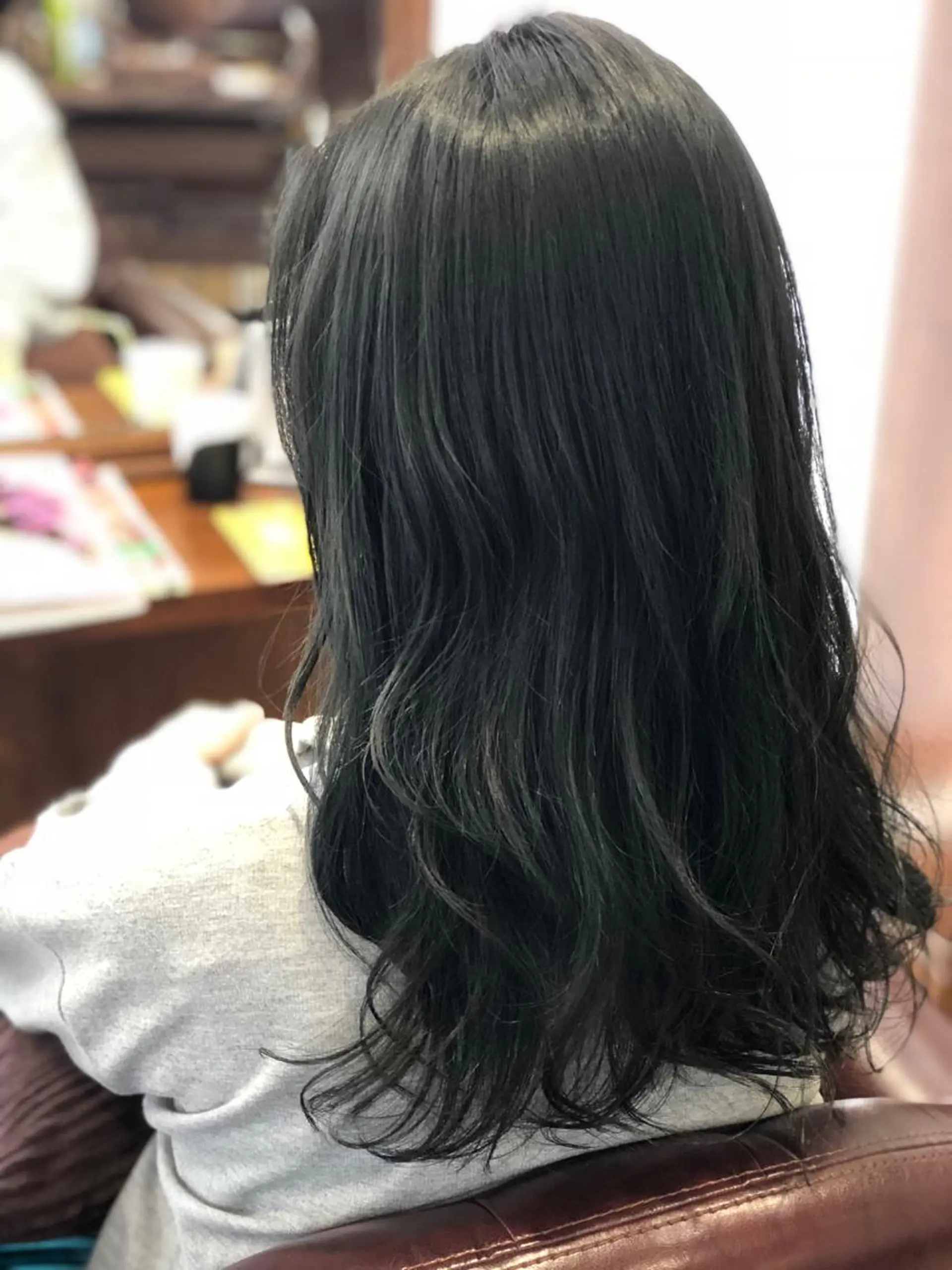 ロング カラー 黒髪 ブルーカラー Gokan by JILBLAN所属・新實 ゆりあのヘアスタイル