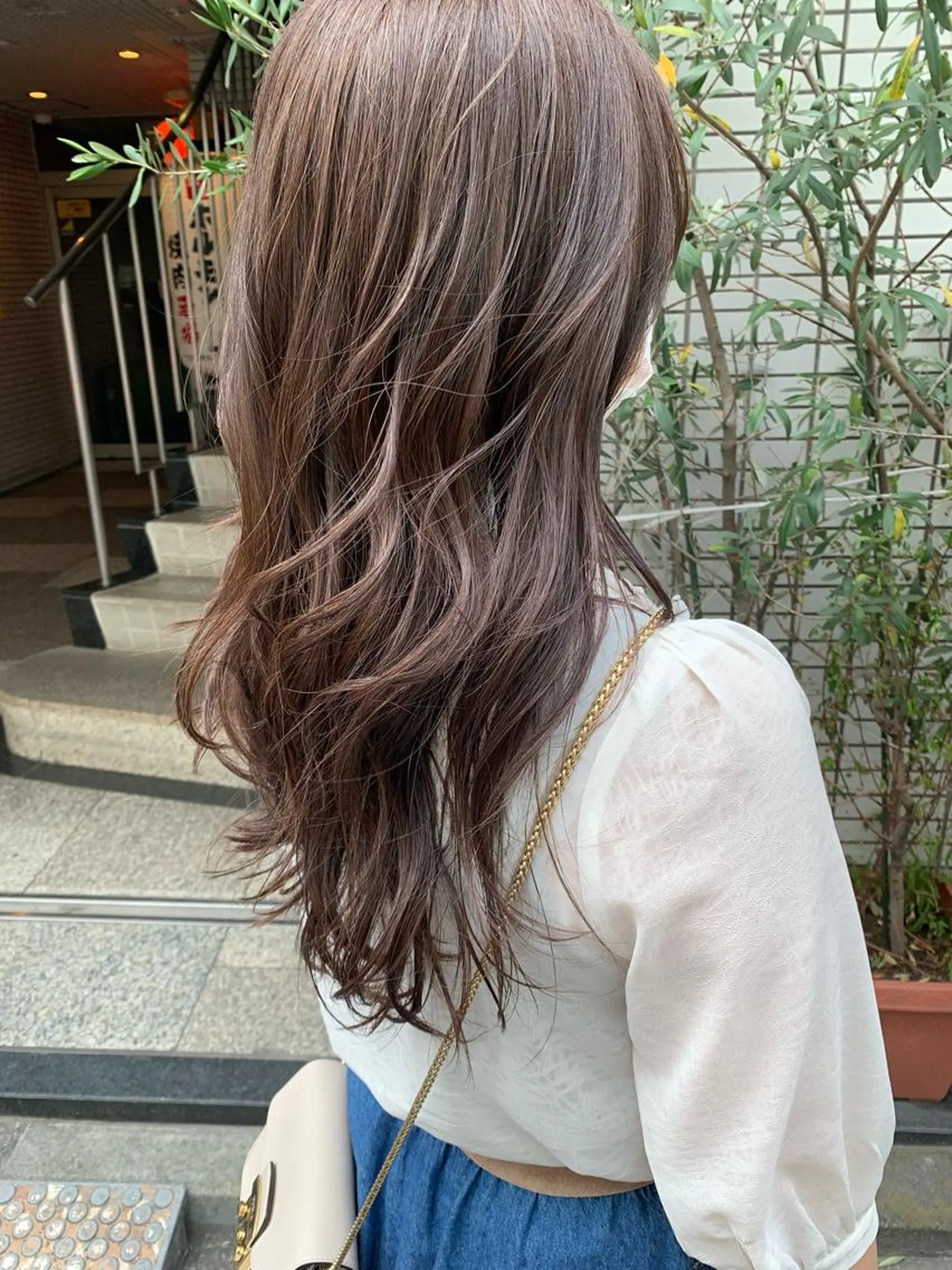 ロング ヘアカラー 韓国ヘア🇰🇷/ レイヤーカット✂︎のヘアスタイル
