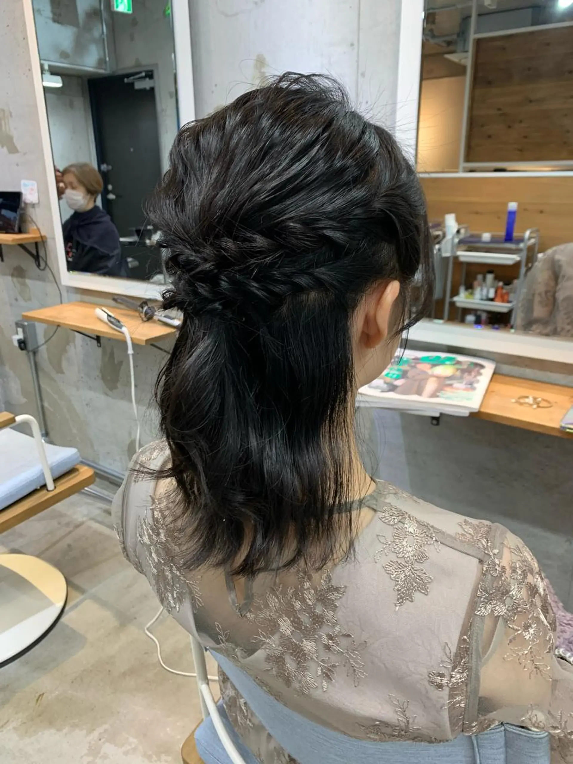 ミディアム ヘアアレンジ ハーフアップ ヘアセット B.sun所属・鈴木 りなのヘアスタイル
