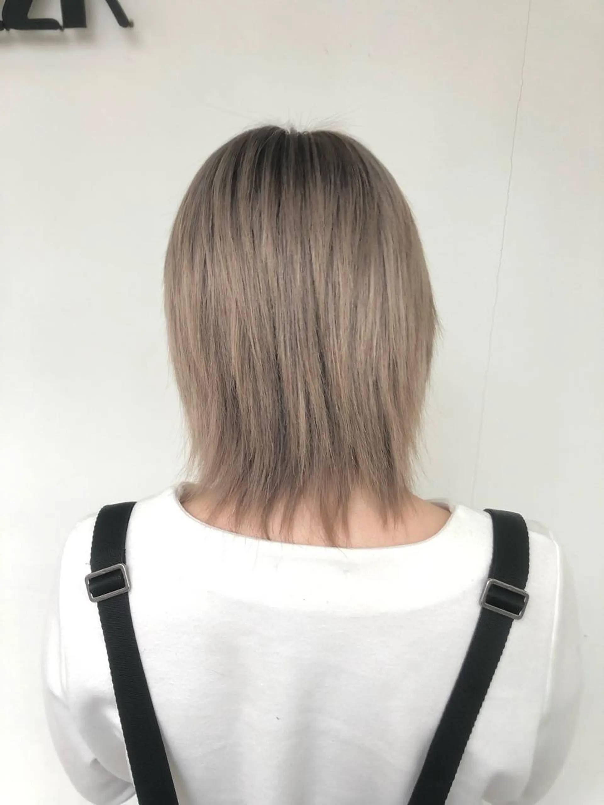 ショート カラー ブリーチ シェアサロン　シエナ所属・東條 克義のヘアスタイル