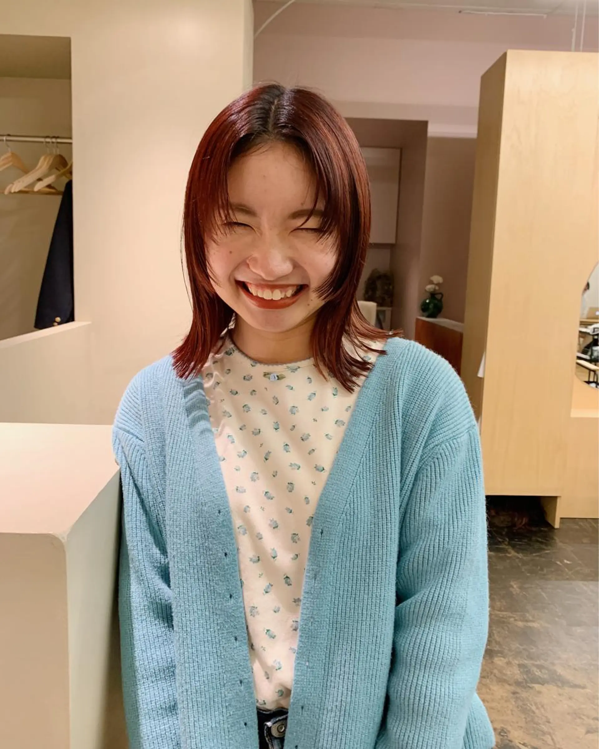 ミディアム カラー レッドカラー yupi🐈⬛ レイヤー/パーマのヘアスタイル