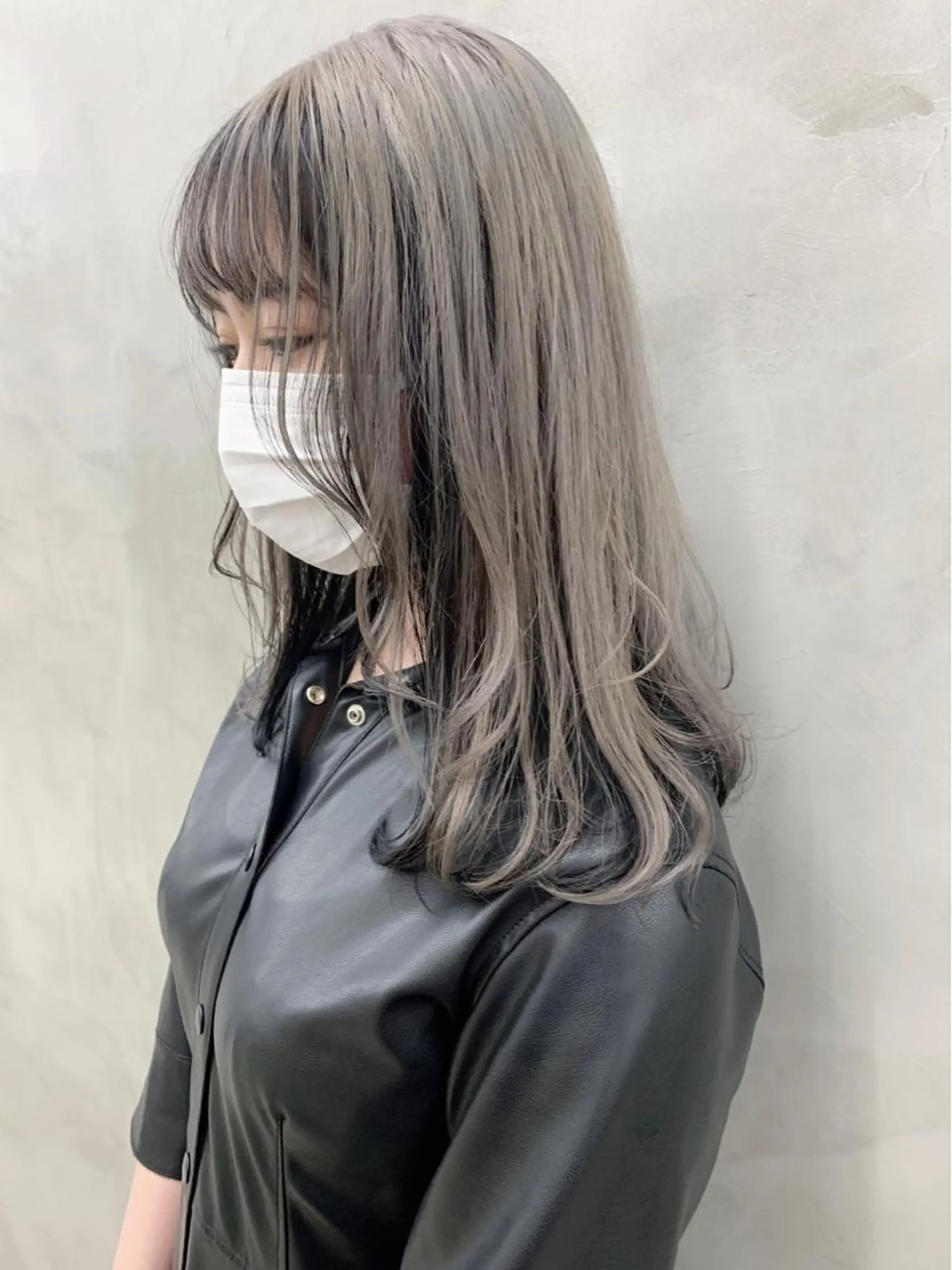 セミロング カラー ブームボックス所属・🐝ハイトーンカラー hachi🐝のヘアスタイル