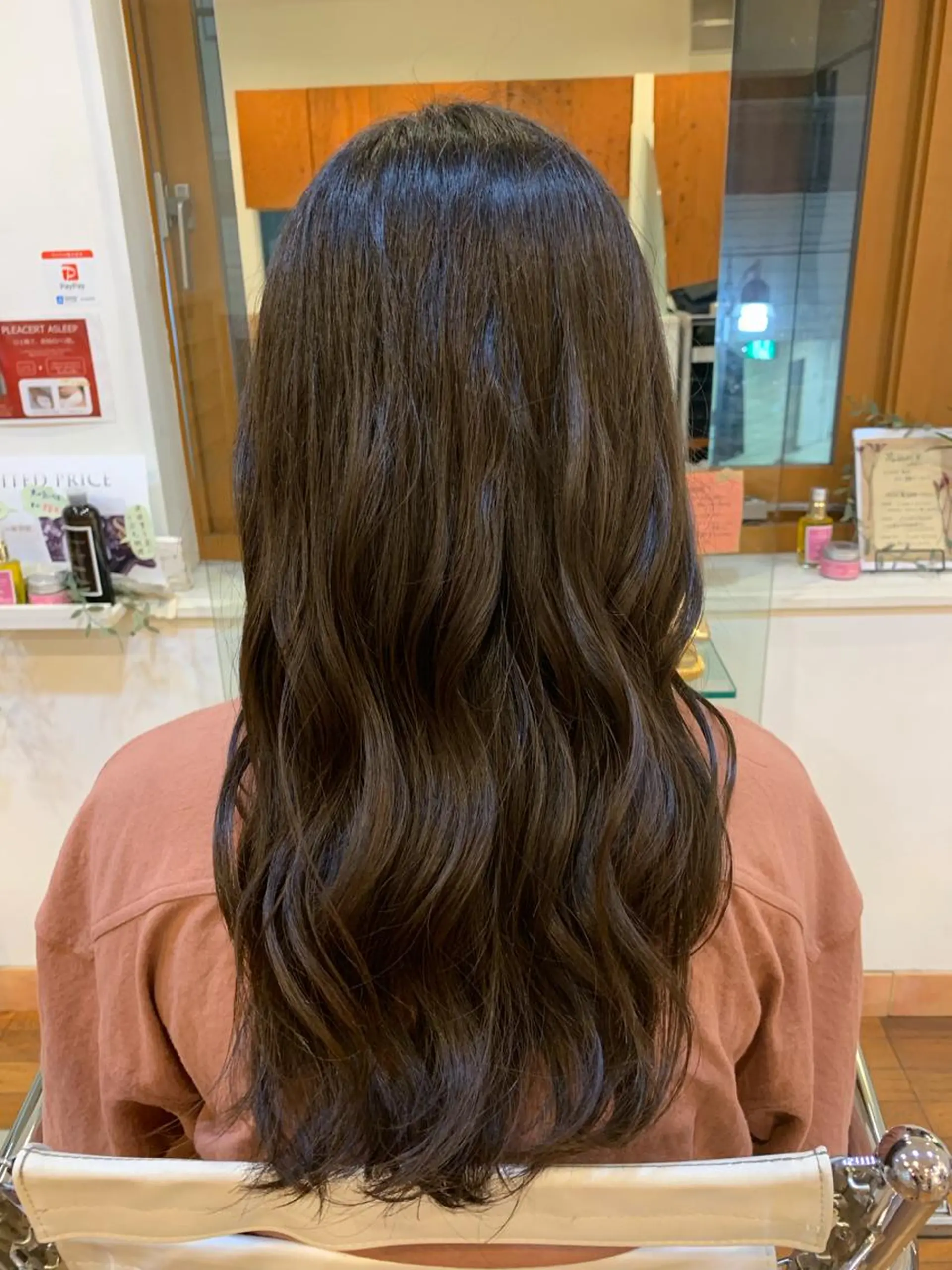 ロング カット ヘアカラー トリートメント 佐々木 芽衣のヘアスタイル