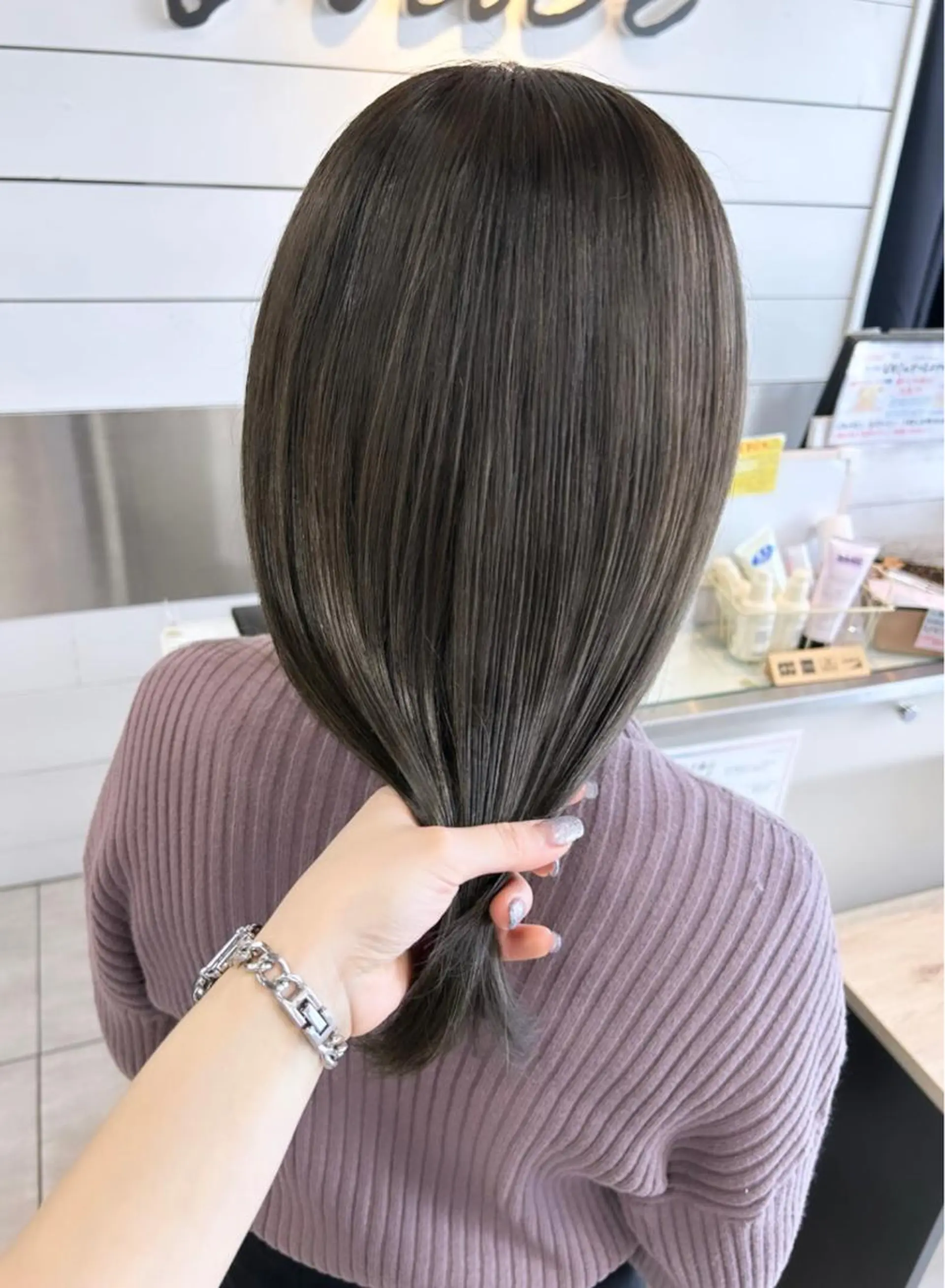ミディアム カット ヘアカラー 🫧艶髪カラー🫧 森本くるみのヘアスタイル